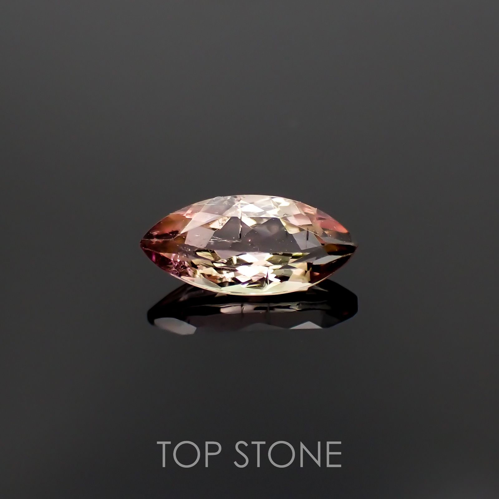 バイカラートルマリン ブラジル産 0.95ct[230220400]9.9x4.6mm前後