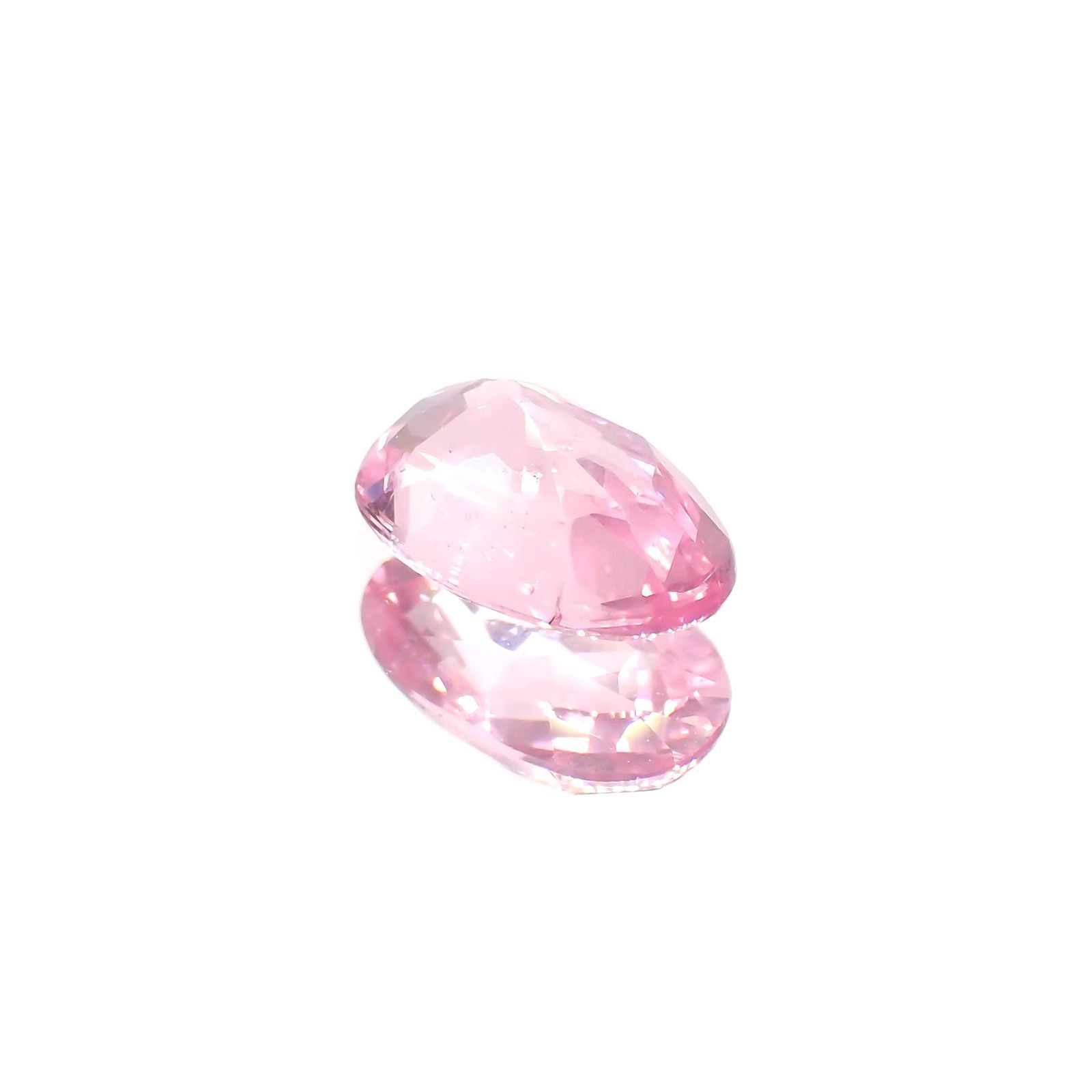 ピンクスピネル(宝石名ピンク・スピネル)タンザニア産 ソ付(彩珠) 1.246ct / 8.1x5.2mm前後 [231124091]