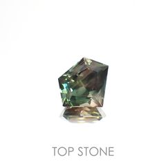 ◇カスタムカット◇バイカラーオレゴンサンストーン(宝石名ラブラドライト)アメリカ・オレゴン州産 4.84ct 識別済[230321116]11.3x13.6mm前後