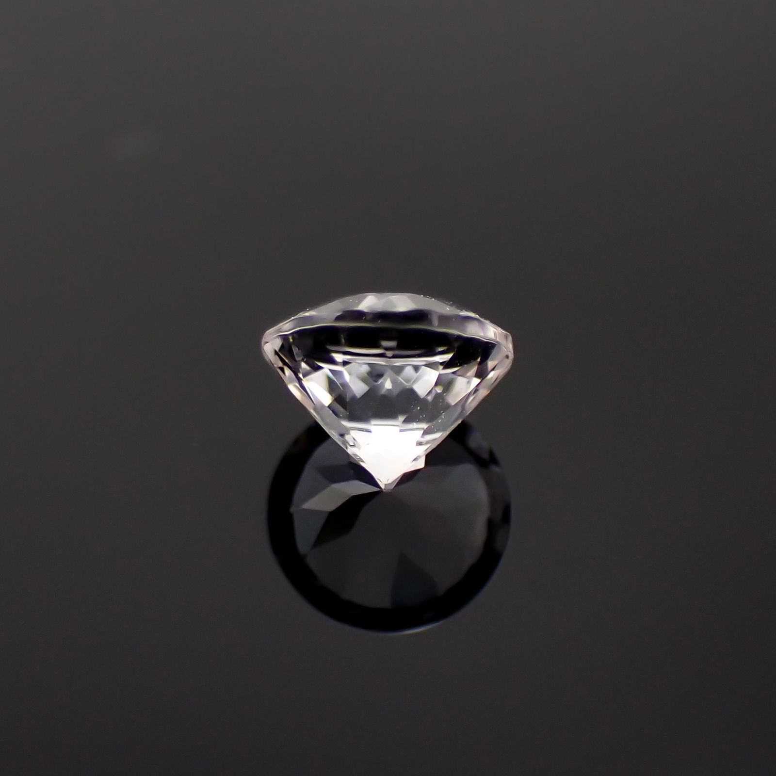 ダンビュライト(宝石名ダンブライト)メキシコ産 0.49ct 識別済[230722602]5x5mm前後