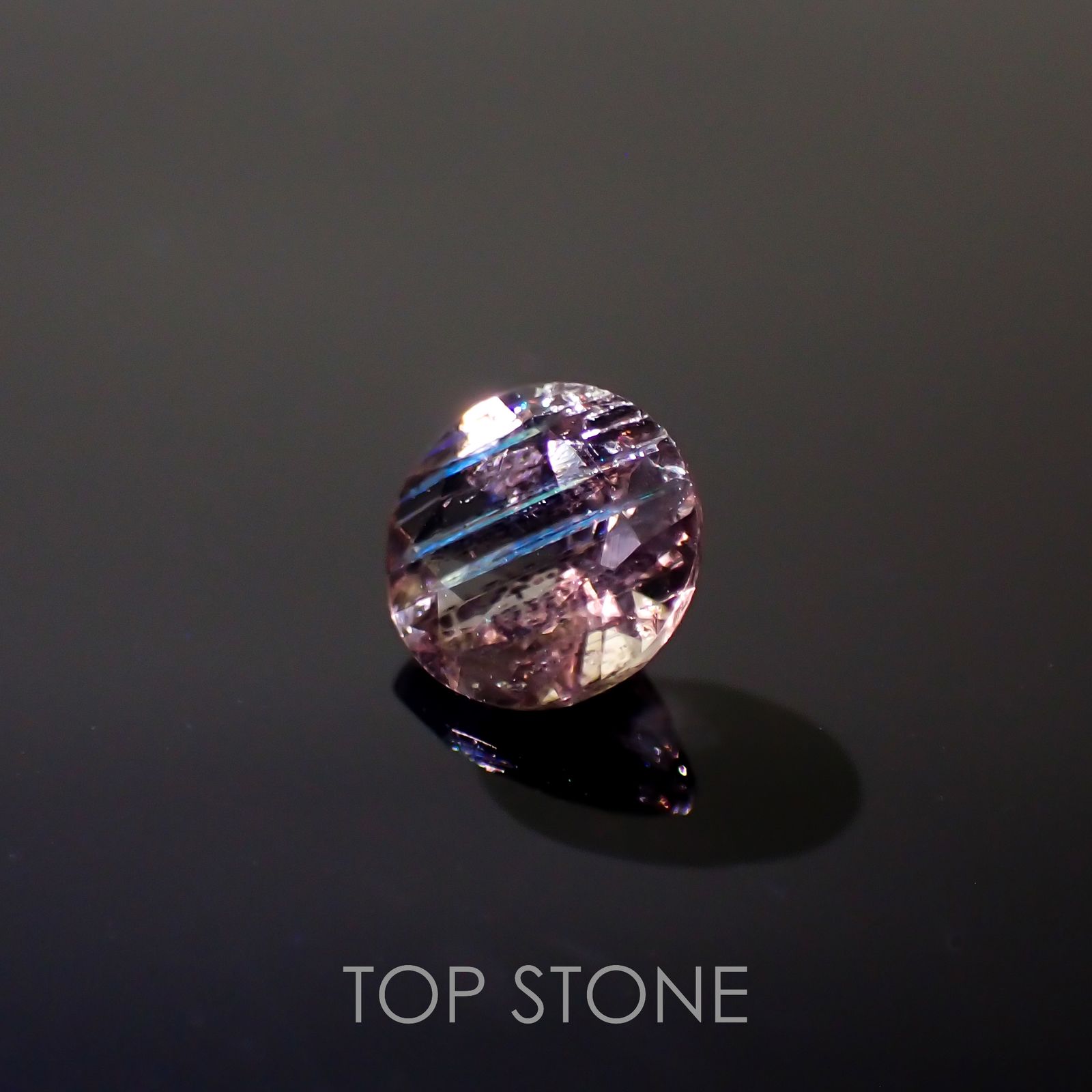 レインボースキャポライト ブラジル産 0.51ct[221119042]5.5x5.5mm前後