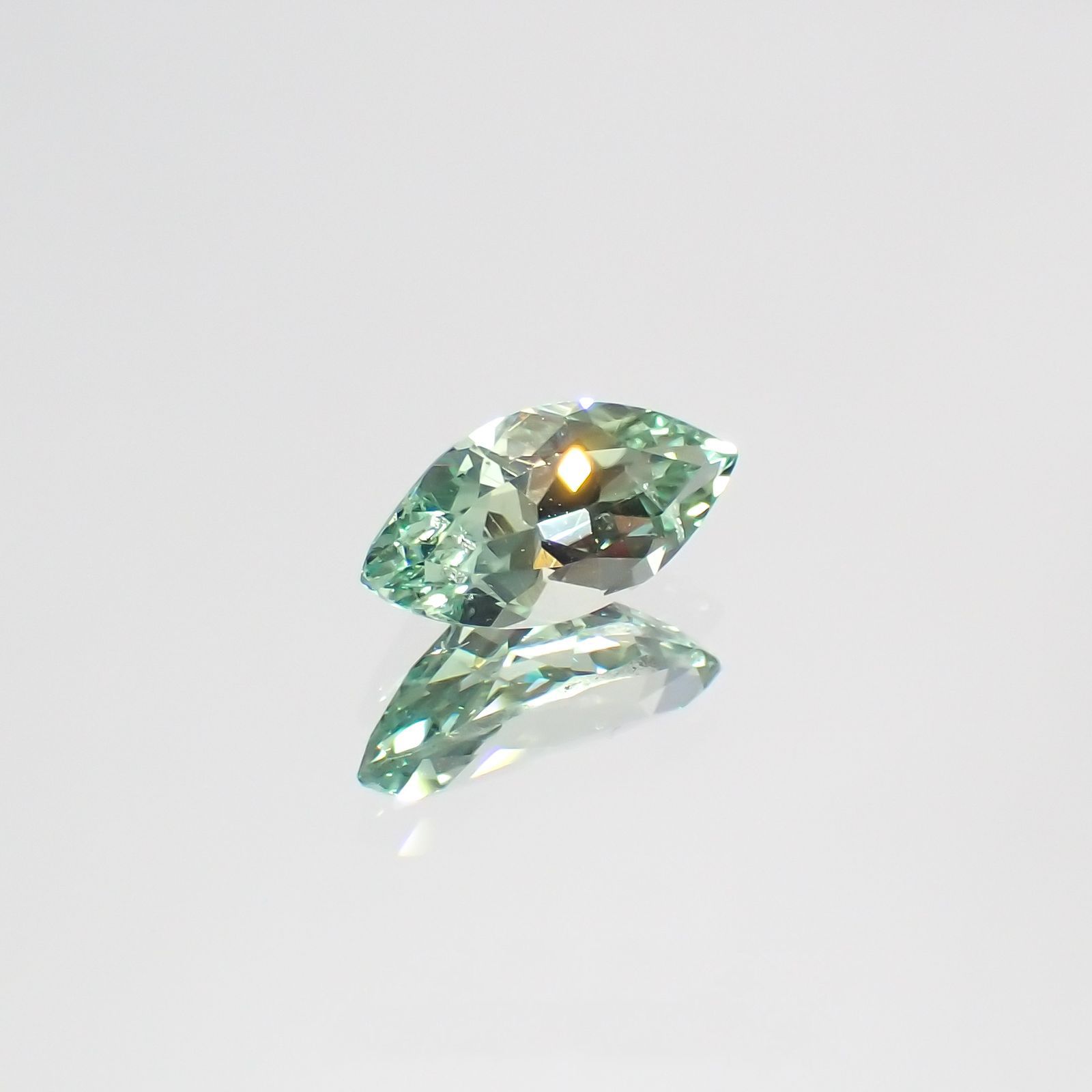 バナジウムコーネルピン(宝石名コーネルピン)タンザニア・タンガ州産 1.08ct 識別済[220115633]9.7x4.7mm前後