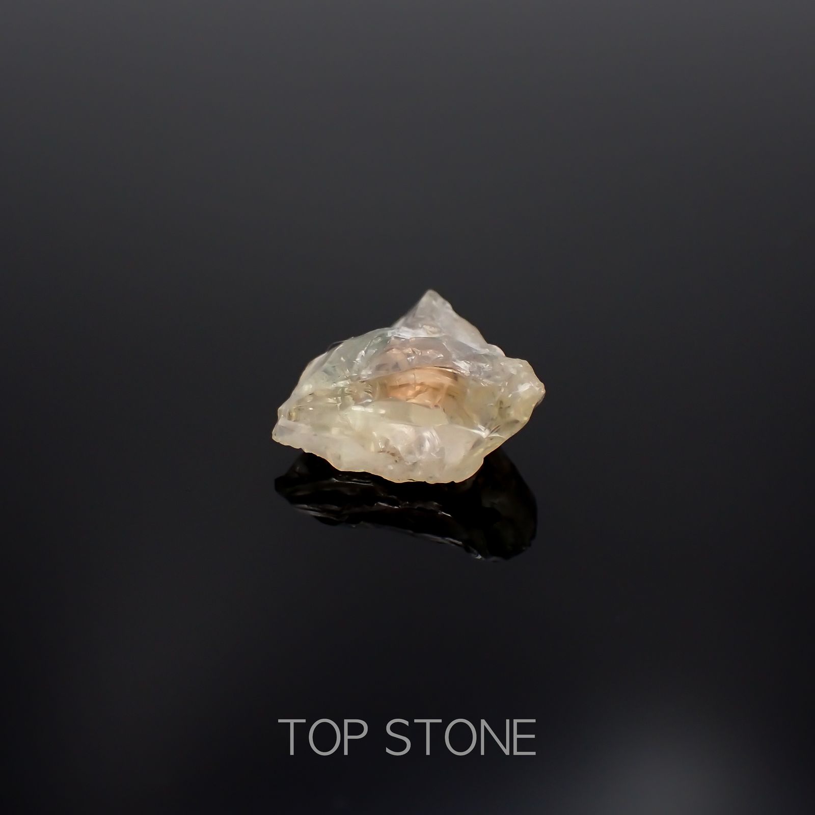 オレゴンサンストーン原石 アメリカ・オレゴン州産 4.59ct[230220413]14.3x12.1mm前後