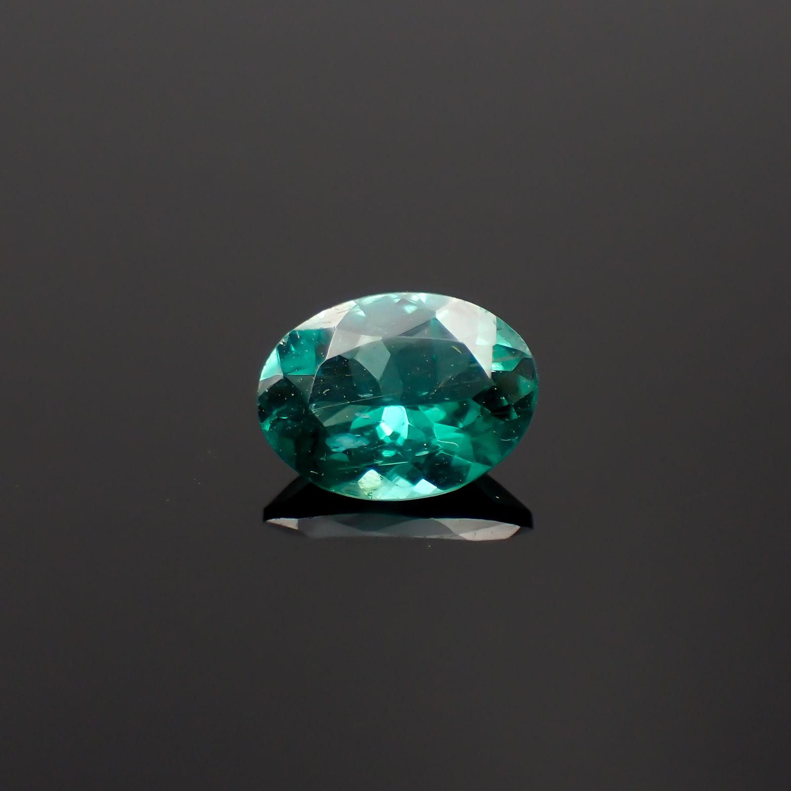 ノーブルモロキサイト マダガスカル産 1.02ct[230522124]7.9x5.9mm前後