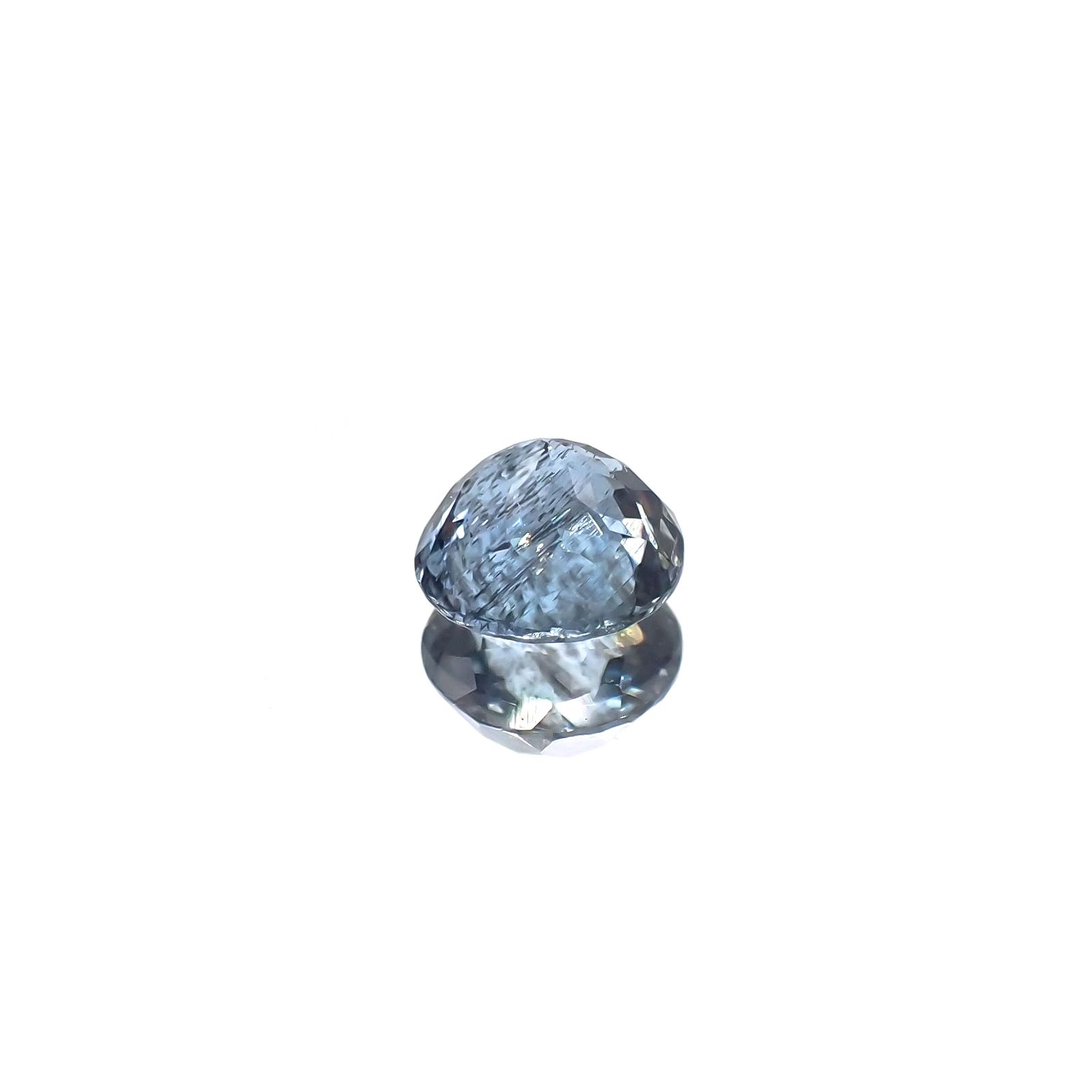 サンタマリアアクアマリン(宝石名アクアマリン) ブラジル産 0.640ct ソ付(彩珠)[210711901]5.5×5.5mm前後