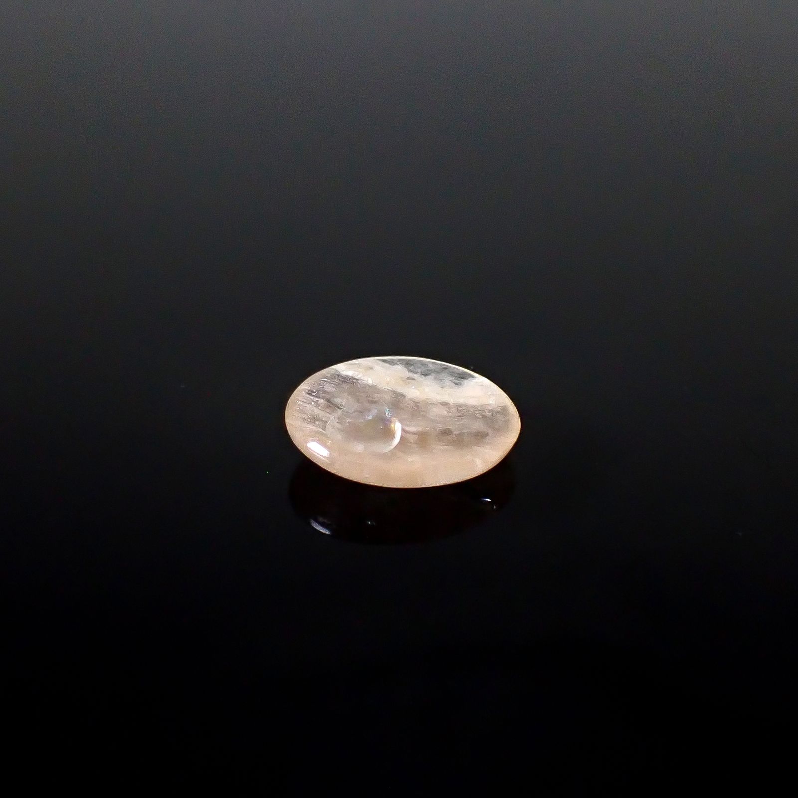 北海道石(北海道オパール) 北海道河東郡鹿追町然別産 1.59ct [250530392]10.8x8.1mm前後