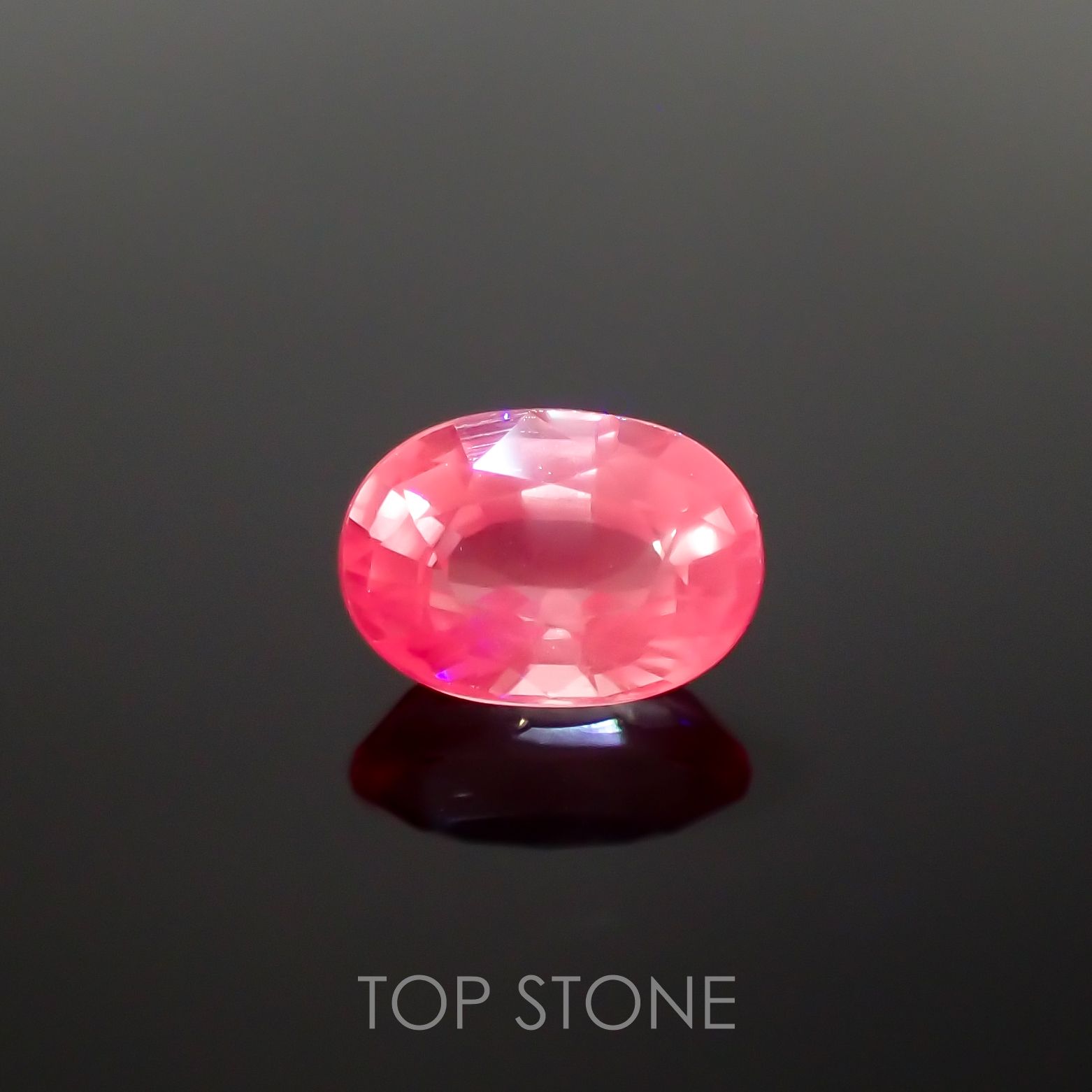 シルキーピンクスピネル(宝石名ピンク・スピネル) タンザニア産 0.87ct 識別済[210912898]6.7×4.7mm前後