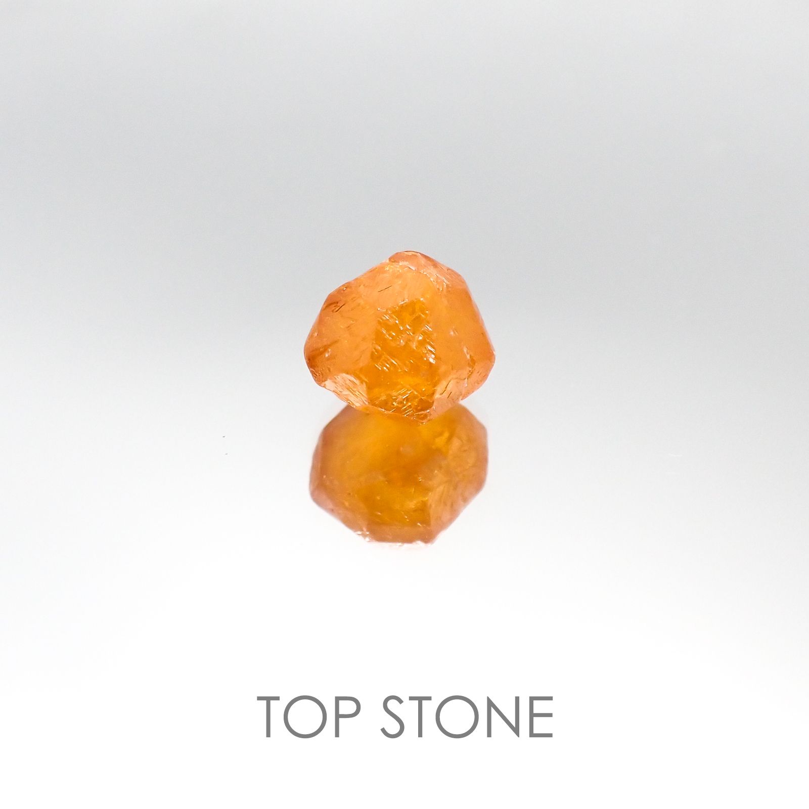 スペサルティンガーネット マンダリンオレンジカラー タンザニア産 原石・結晶 5.83ct[20095397]9.8×9.4mm前後