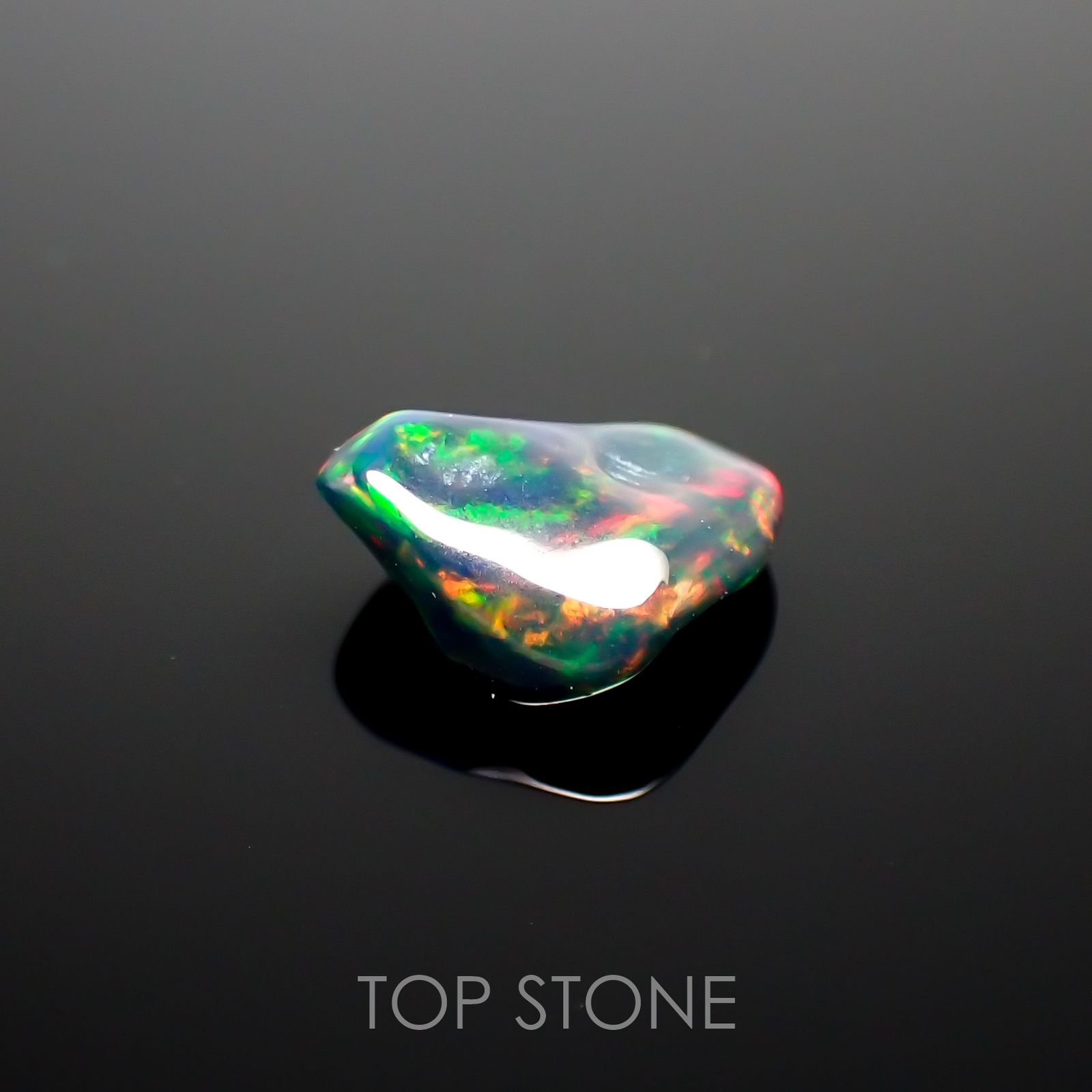 ◇バロック型◇ブラックオパール(宝石名オパール/加熱処理) エチオピア産 0.70ct 識別済[210913255]9×6.5mm前後