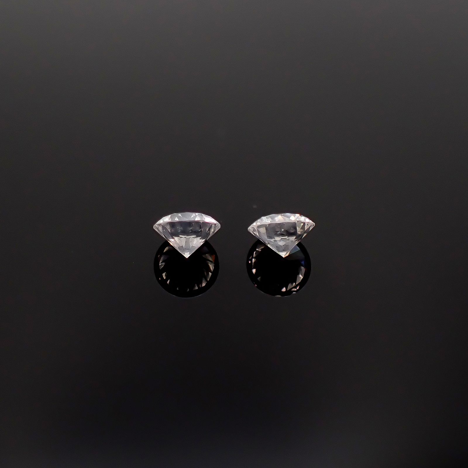 ◇ペアセット◇シルキーダイヤモンド 0.20ct(2pcs合計) / 2.9x2.9mm前後 [260431962]