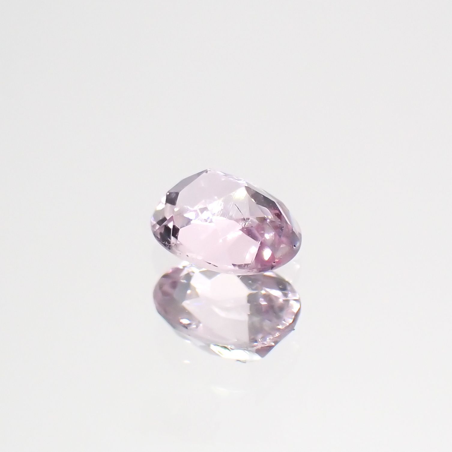 インペリアルトパーズ(宝石名トパーズ)ブラジル産 0.45ct 識別済[220114975]5.2x4.2mm前後
