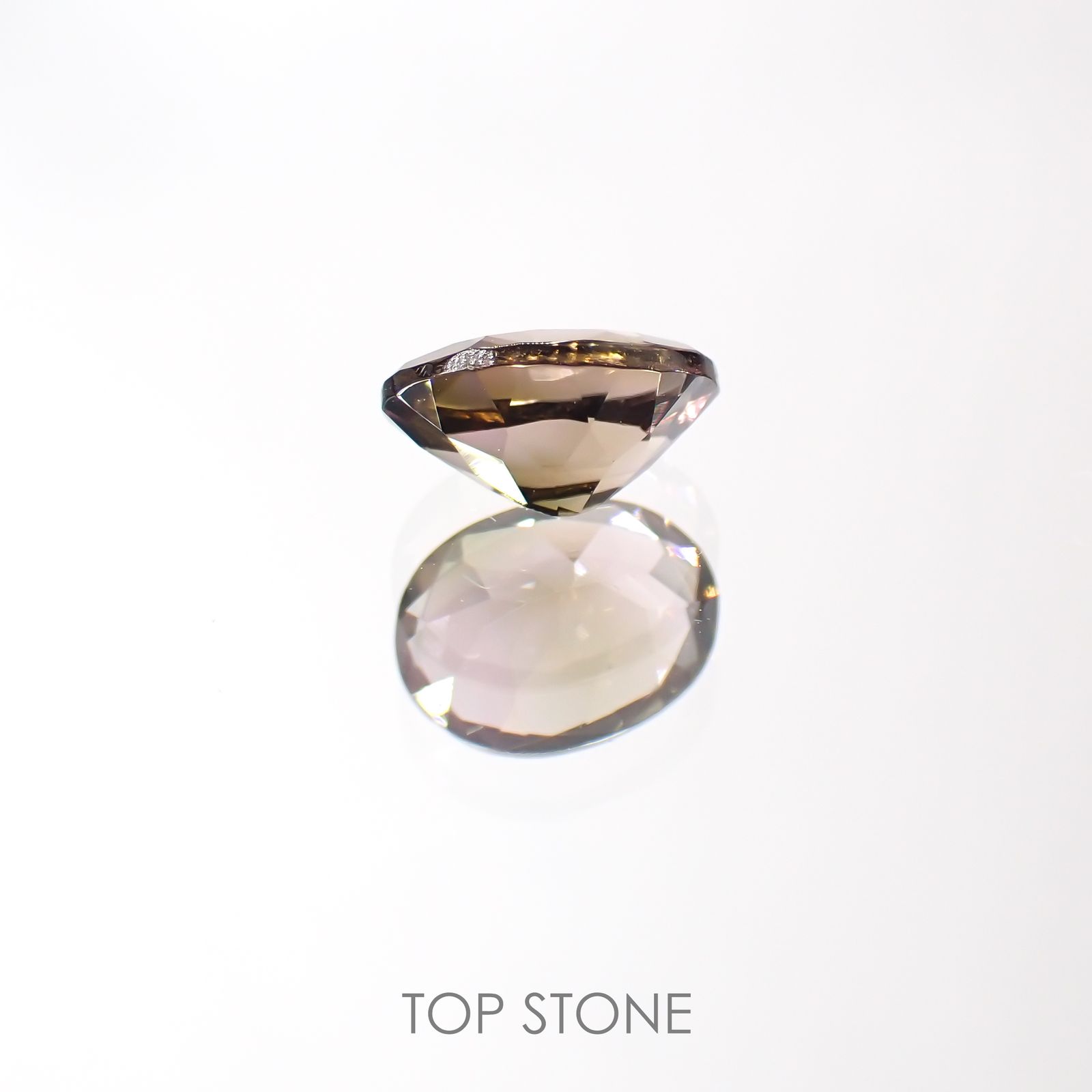 パーティカラートルマリン(宝石名パーティカラード・トルマリン) ブラジル/アフリカ産 0.72ct 識別済[211013572]6.8×5.1mm前後