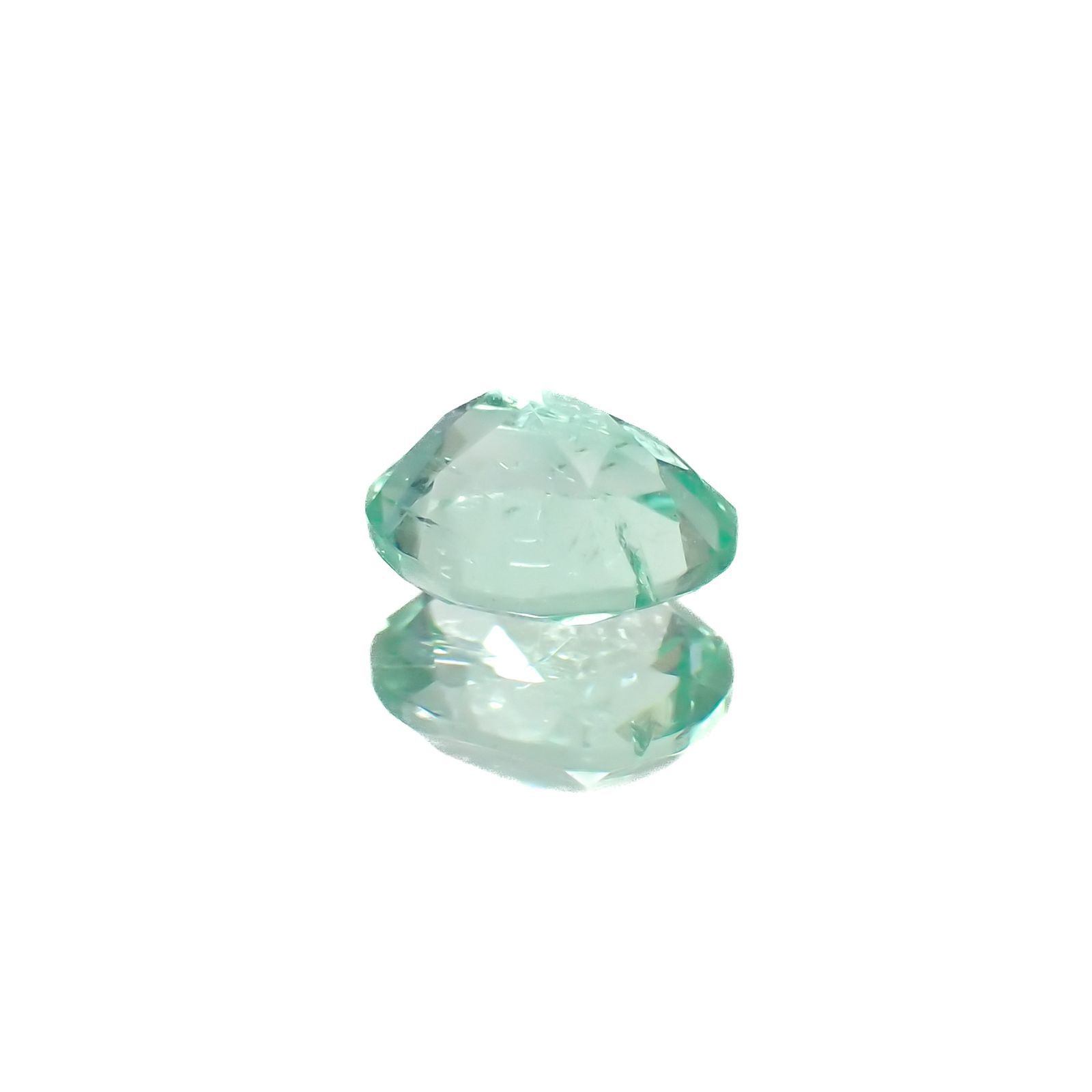 パステルカラーエメラルド コロンビア産 0.30ct[220918055]5.1x3.9mm前後