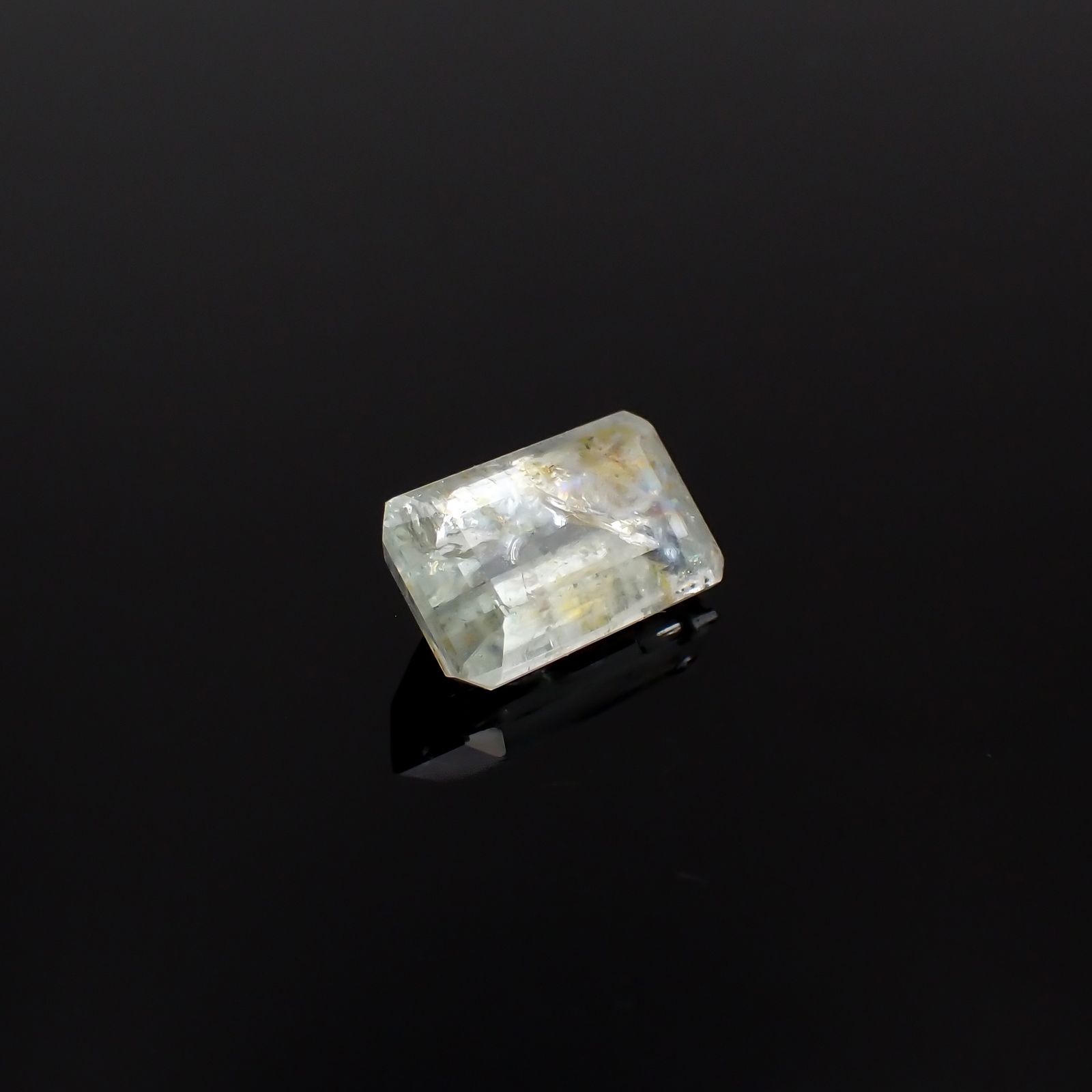 オーロラアクアマリン ブラジル産 2.65ct[231224679]10.7x6.4mm前後