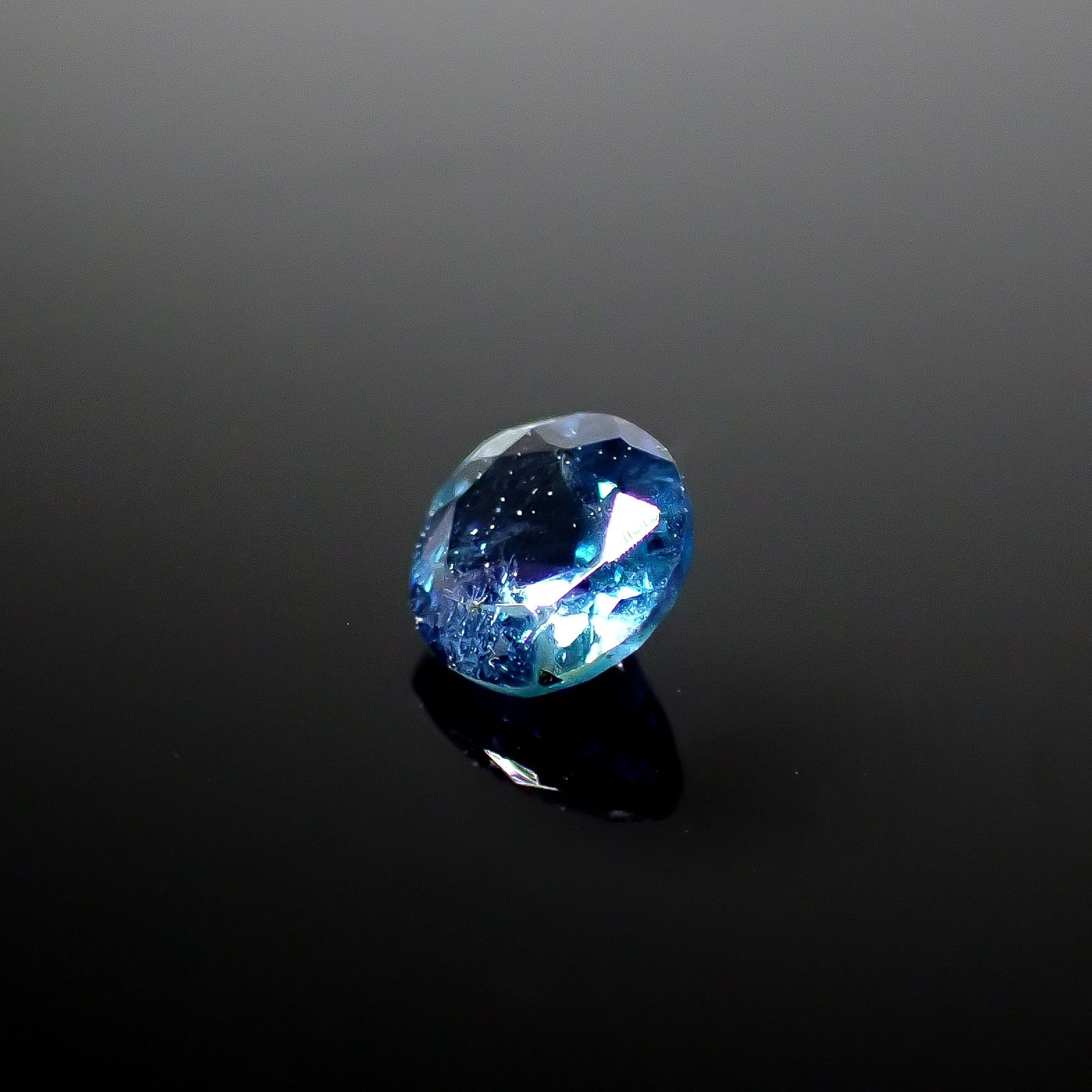 ブルーコーネルピン タンザニア産 0.29ct [250730813]4.1x4.1mm前後
