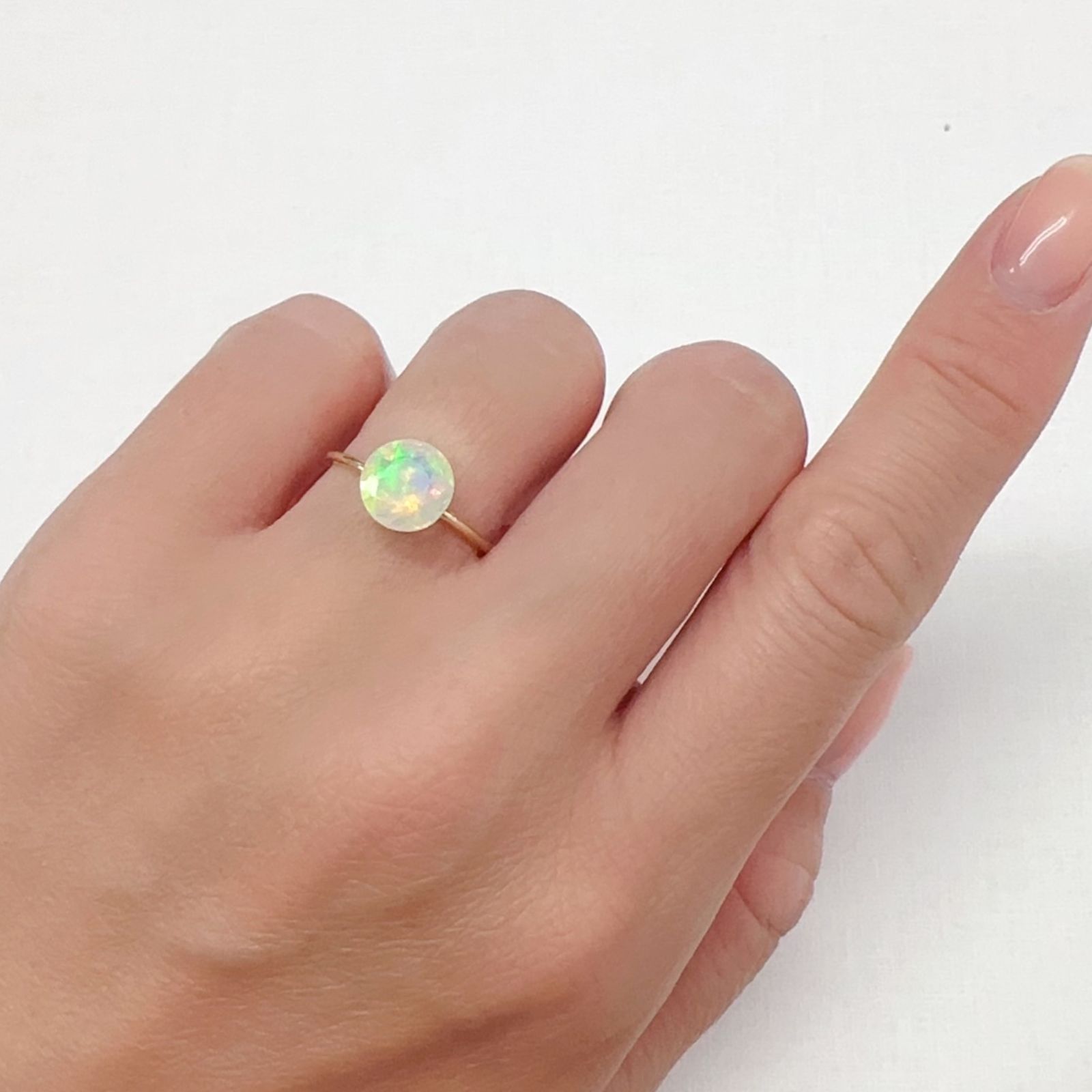 エチオピアオパール エチオピア産 1.39ct[240226245]8.1x8mm前後