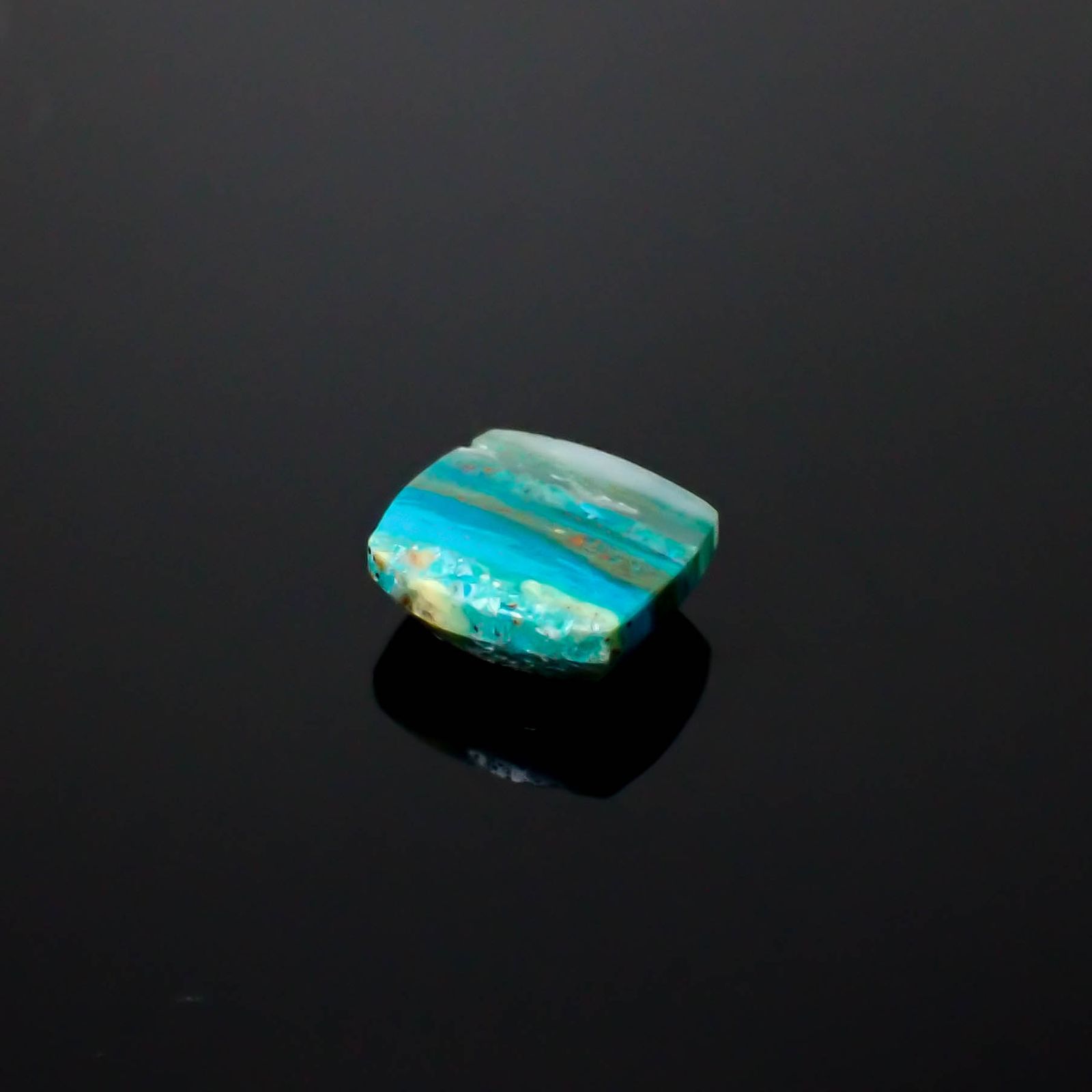 ブルーオパール ペルー産 5.88ct [250430258]12.7x11.6mm前後
