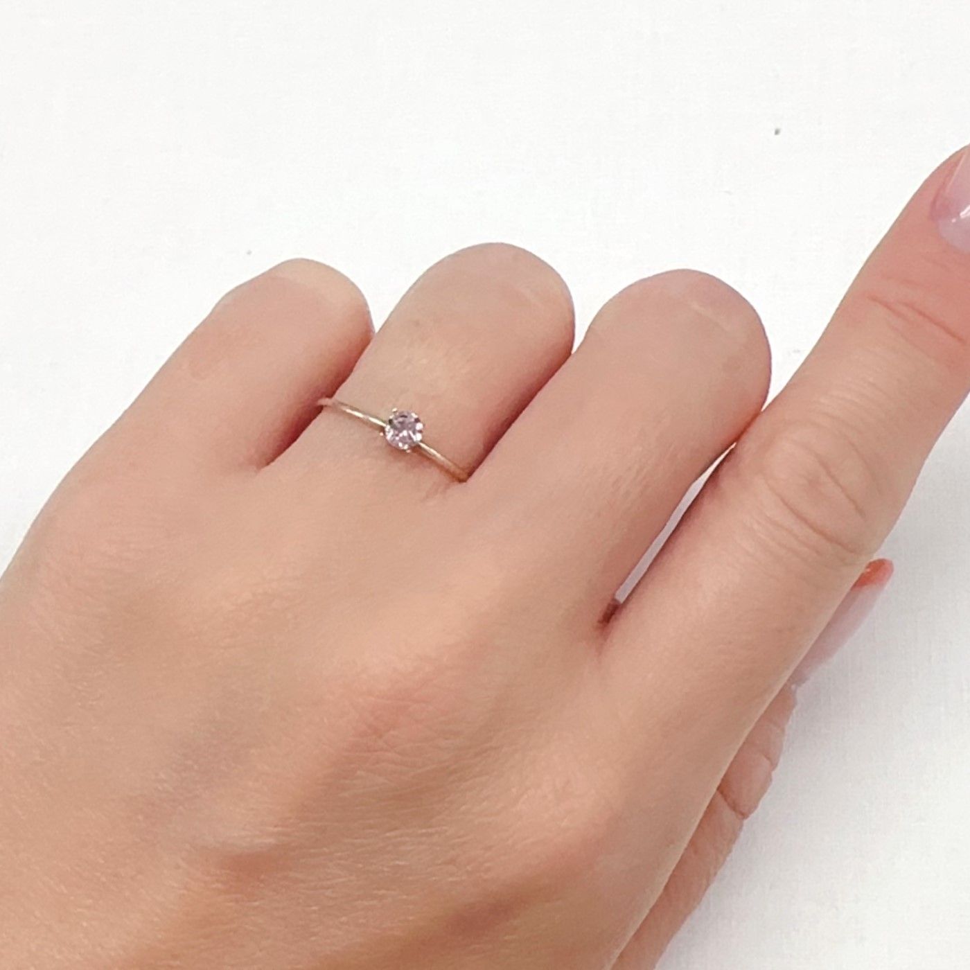 ドラゴンガーネット タンザニア産 0.20ct[240427278]3.4x3.4mm前後