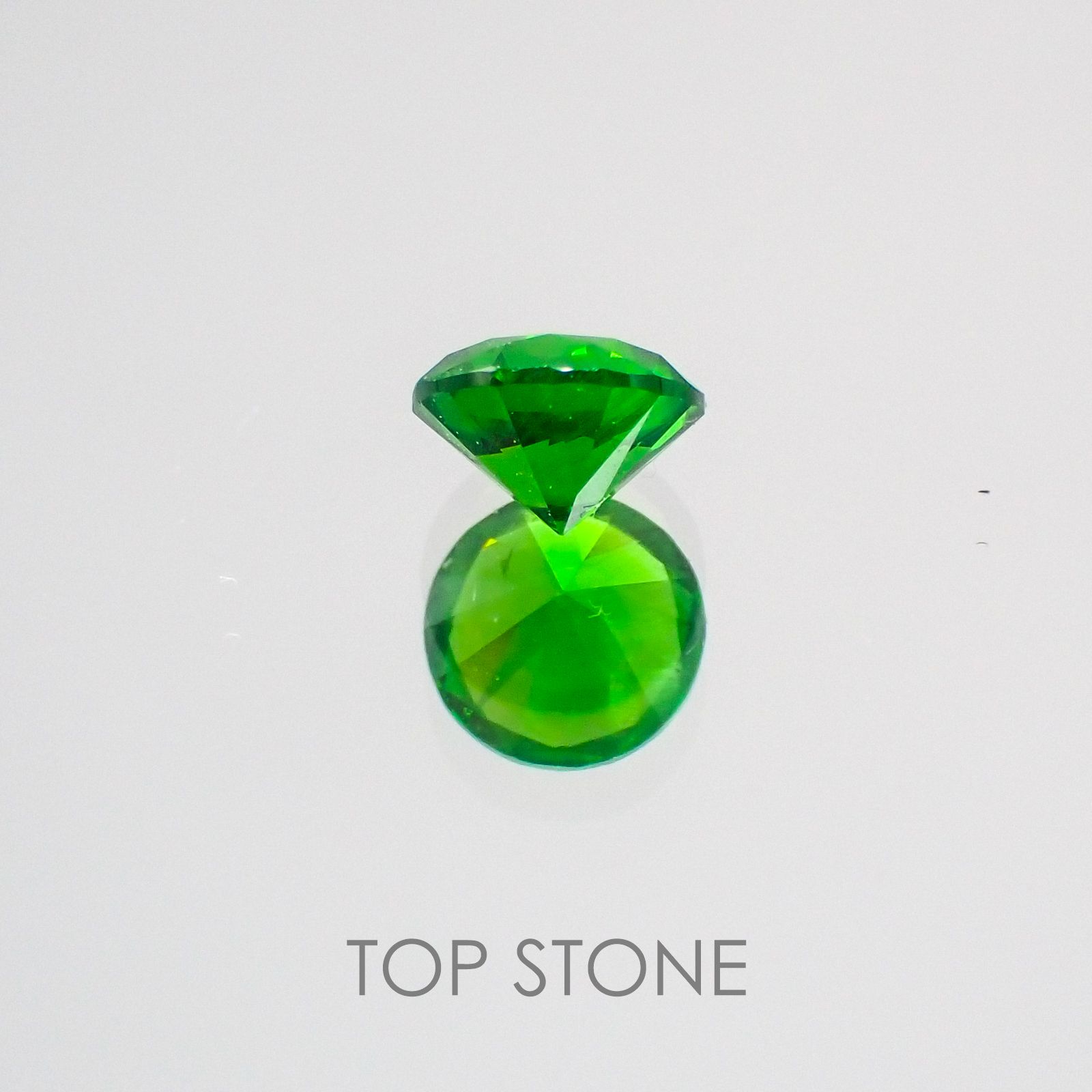 デマントイドガーネット ロシア産 ルース 0.37ct[210310247]4.2×4.2mm前後
