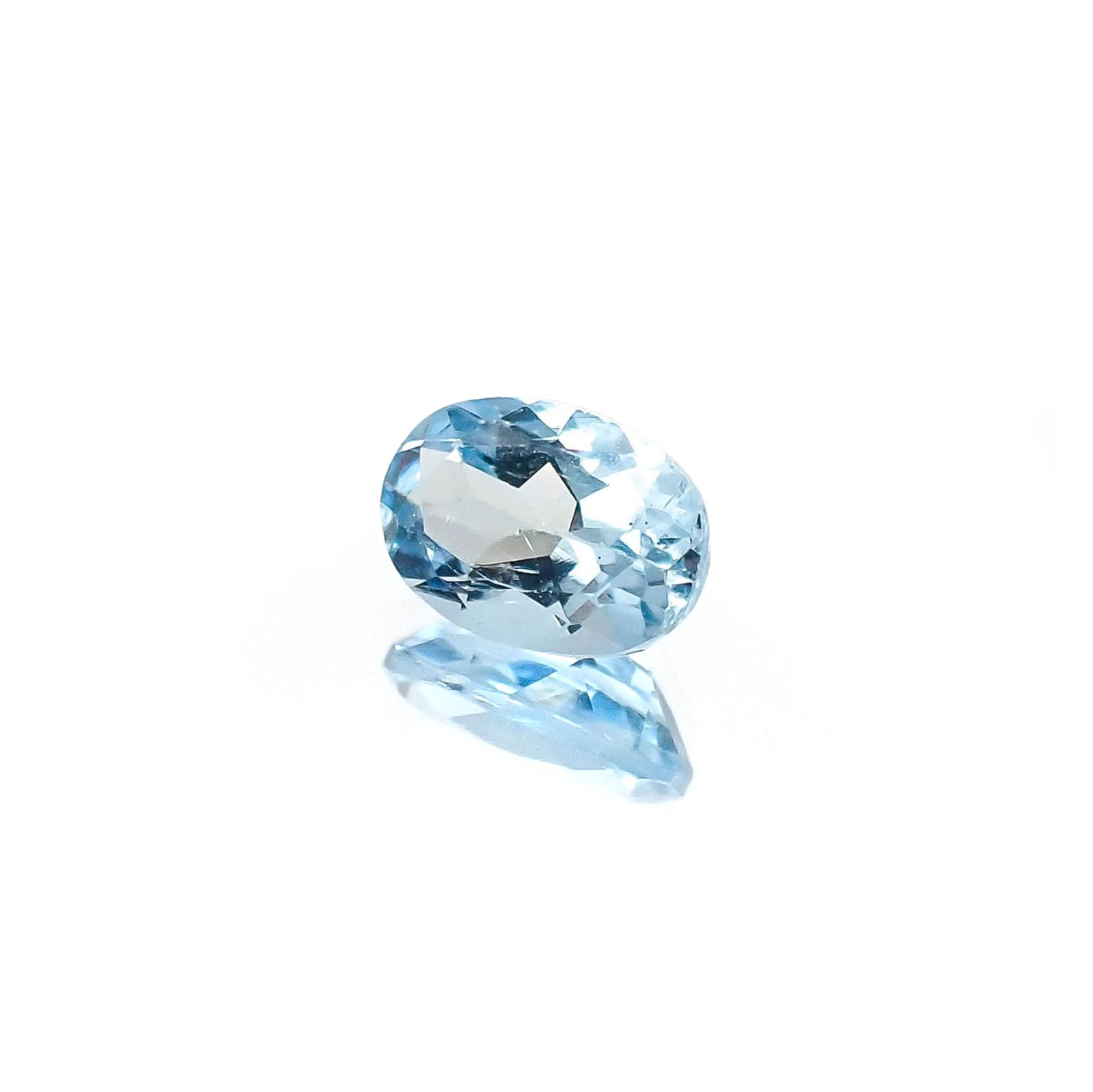 アクアマリン サンタマリアカラー(宝石名アクアマリン)モザンビーク産 識別済 0.45ct / 6.1x4.2mm前後 [2630622262]