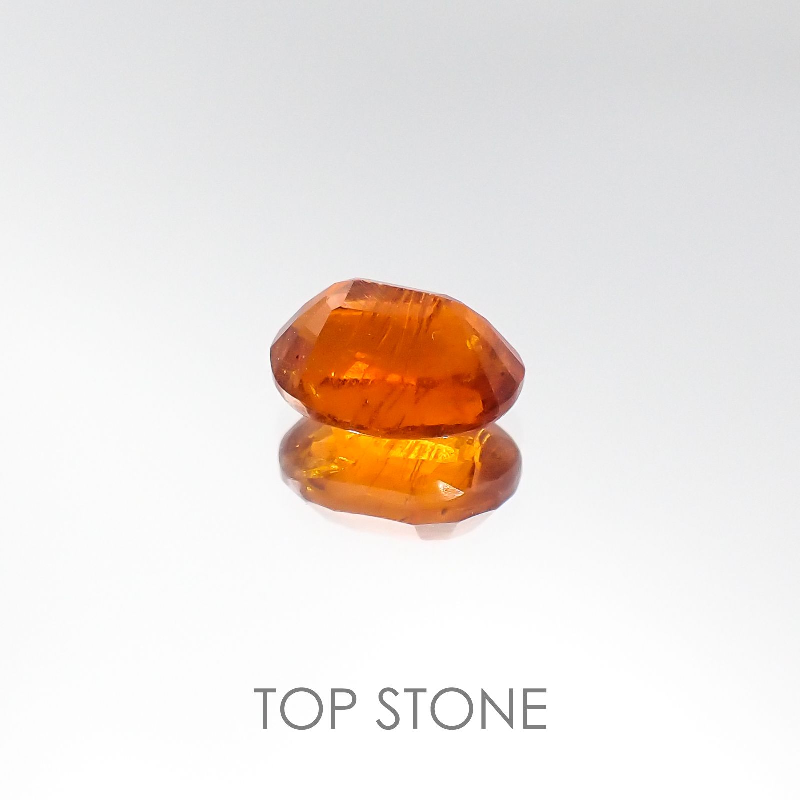 オレンジカイヤナイト タンザニア産 ルース 1.2ct[20105996]7.2×5.2mm前後