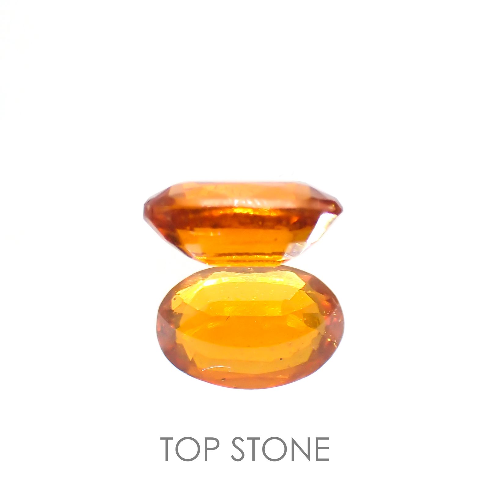 オレンジカイヤナイト(宝石名カイヤナイト) タンザニア産 0.56ct 識別済[210310585]6.1×4mm前後