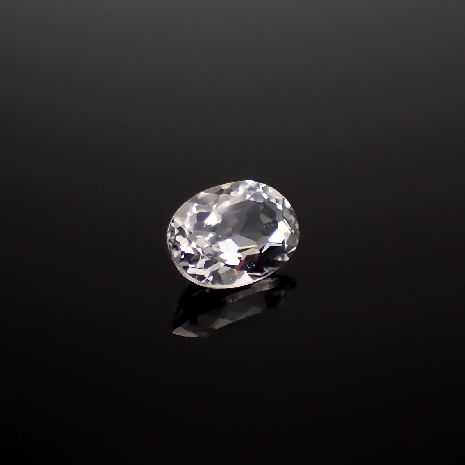 フェナカイト(宝石名フェナカイト)ブラジル産 0.33ct 識別済[240628181]5.3x3.8mm前後