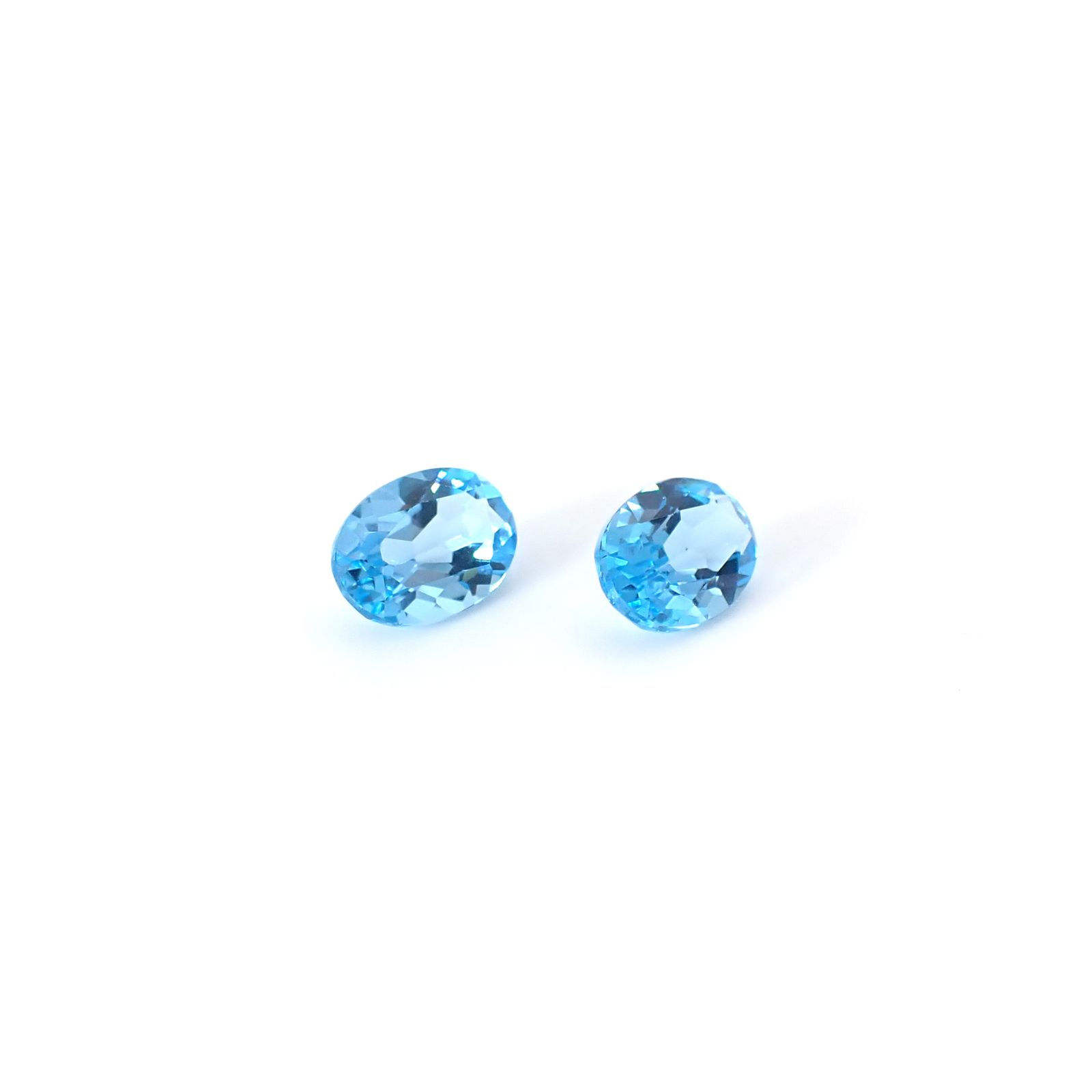◇ペアセット◇スイスブルートパーズ ブラジル産 1.94ct(2pcs合計) / 7.0-7.1x5.0-5.1mm前後 [251031337]