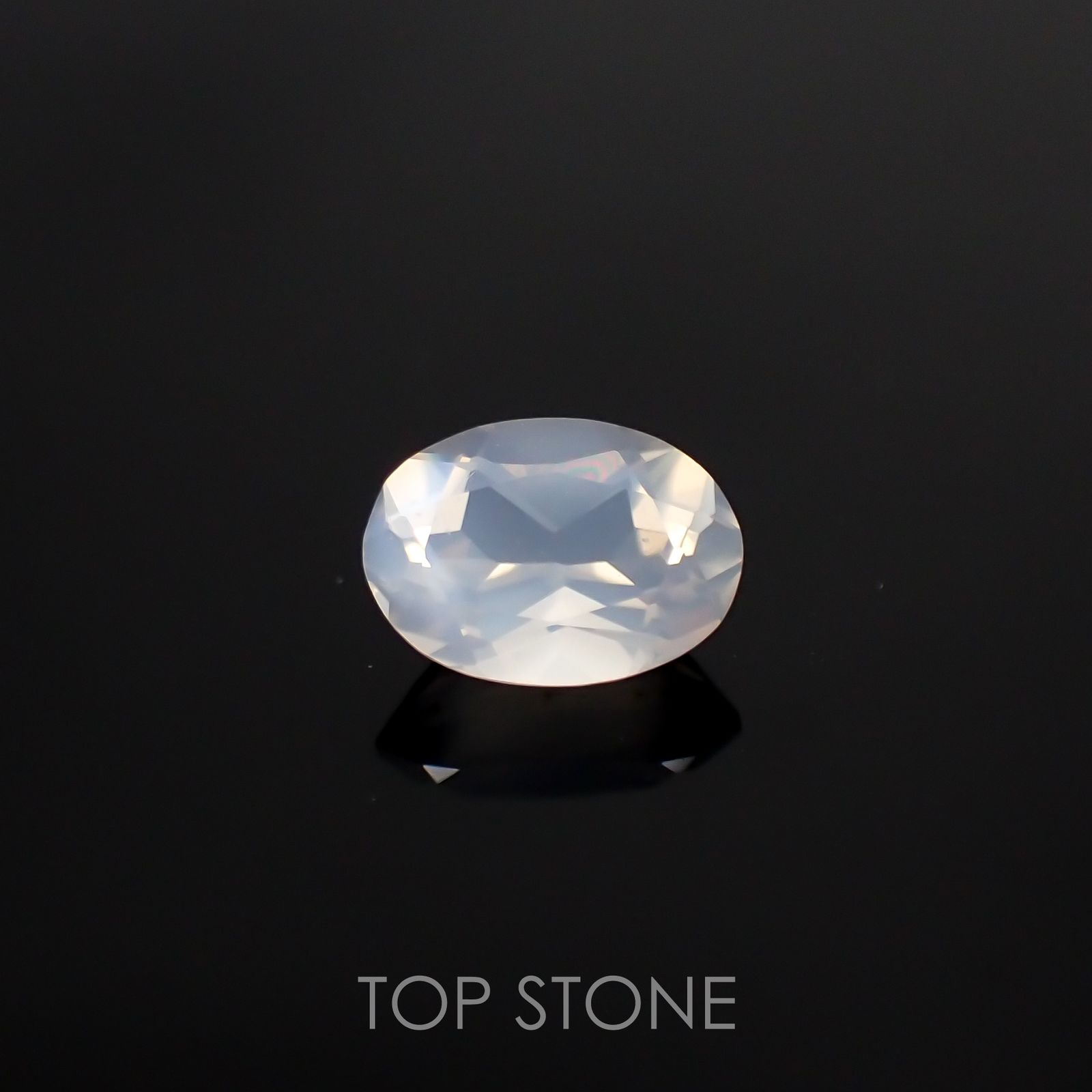 ムーンストーン インド・スリランカ産 ルース 0.72ct[210611351]7.1×5.1mm前後