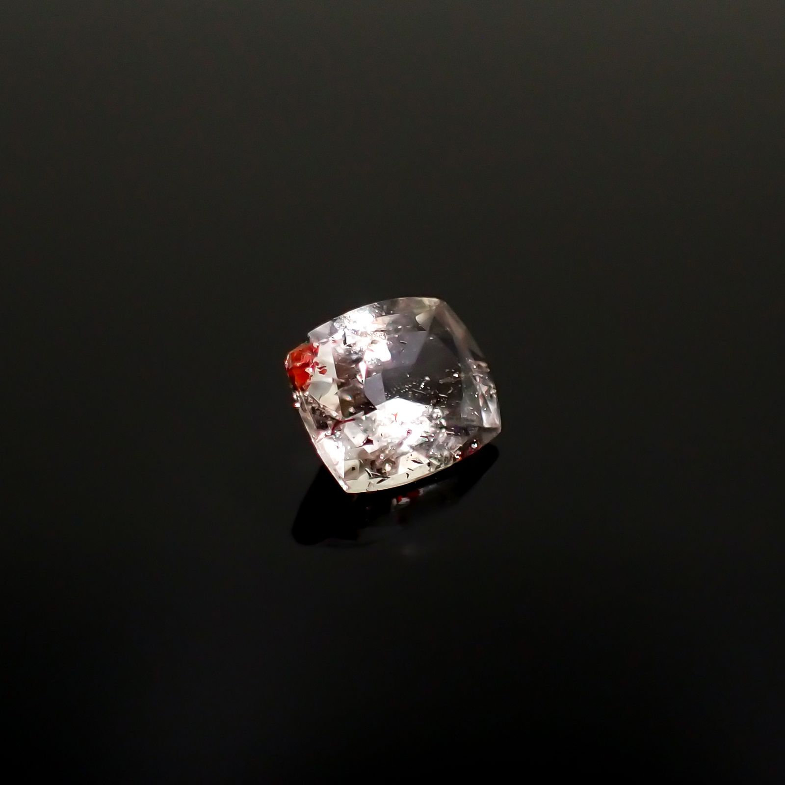 ティンカーベルクォーツ ブラジル産 0.41ct[240125446]5.3x4.5mm前後
