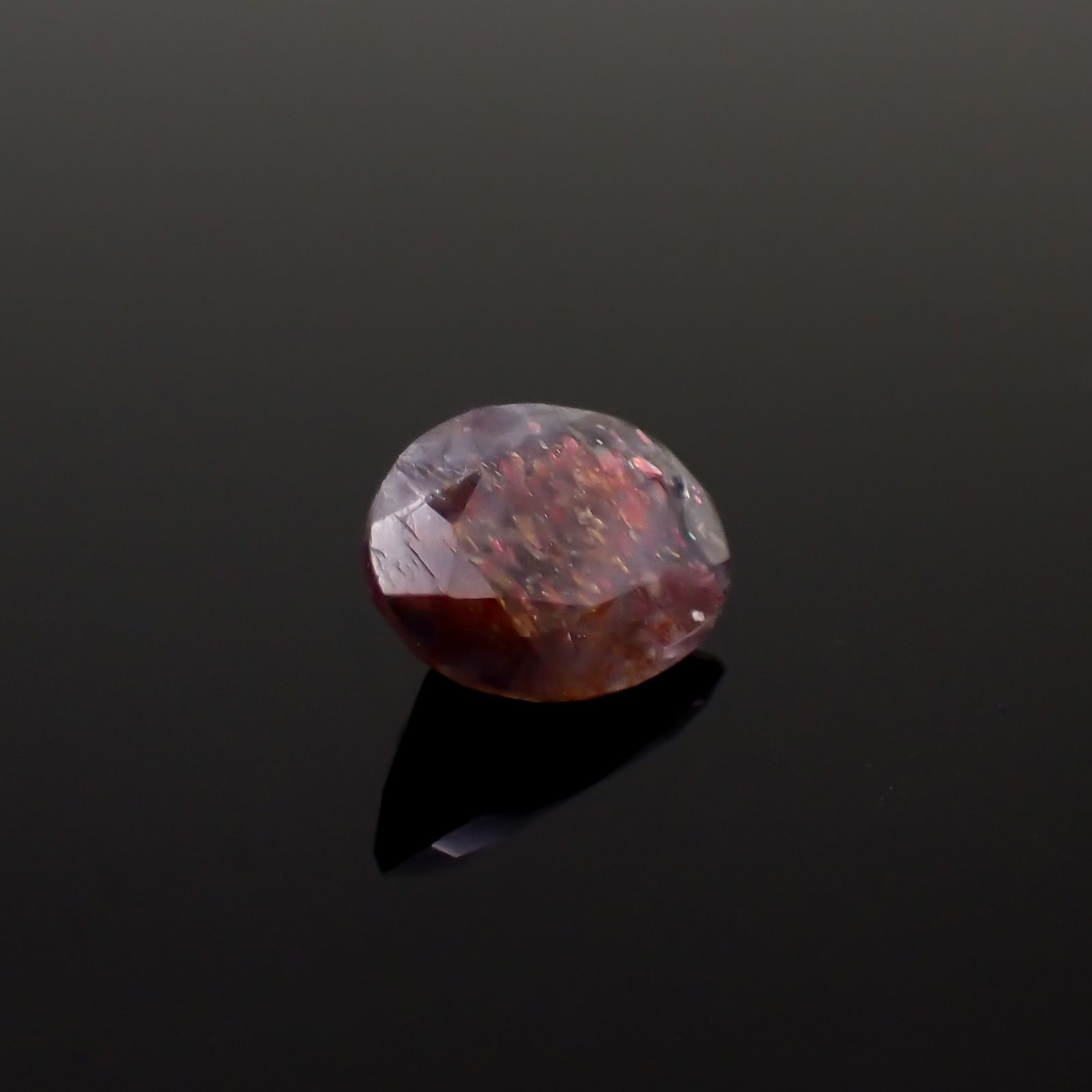 ブラッドショットアイオライト インド産 1.97ct[230923347]10.5x7.5mm前後
