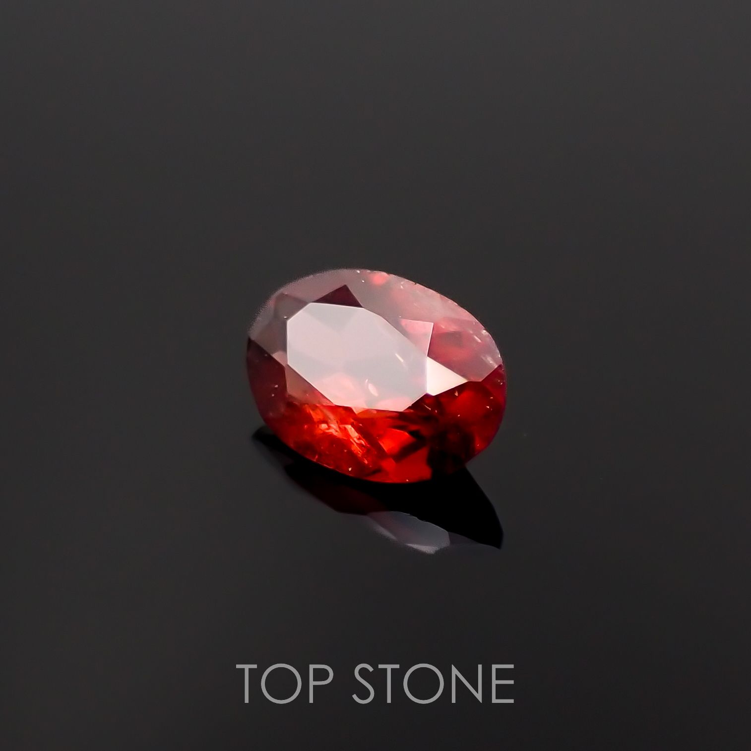 オレゴンサンストーン アメリカ・オレゴン州産 0.42ct[230119978]5.8x3.9mm前後