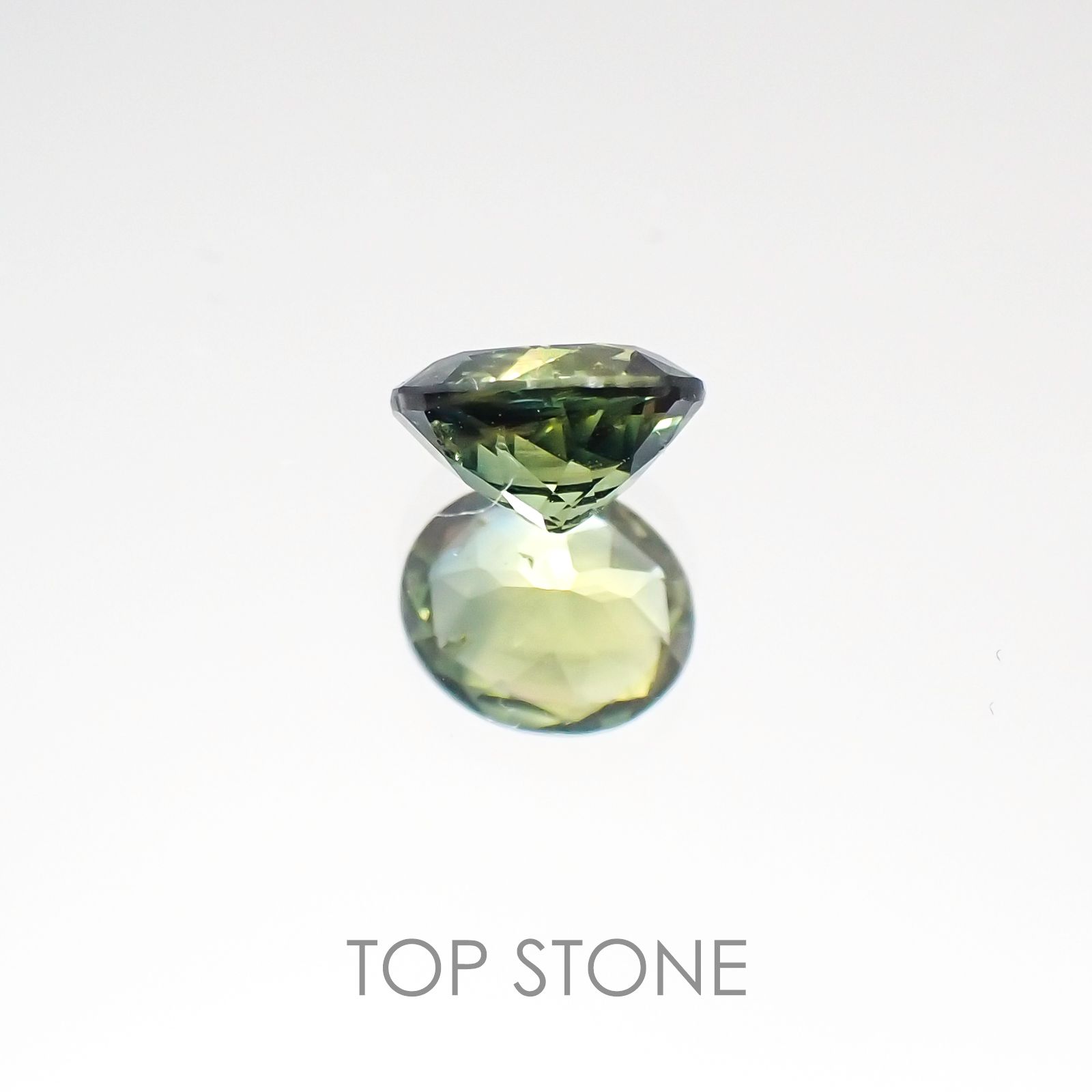 ゴールドシーンサファイア 非加熱 ケニア産 ルース 0.59ct[20117123]5.3×4.5mm前後