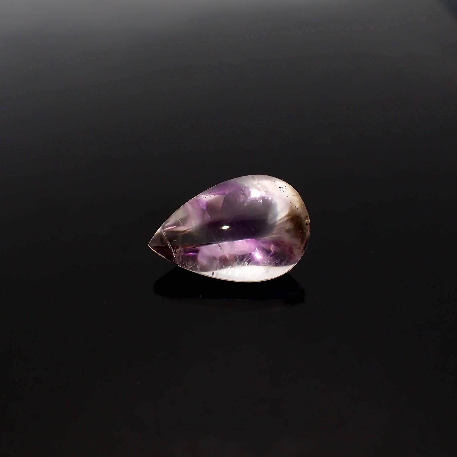 アメジストエレスチャル ブラジル産 15.40ct[220917981]21.4x14.1mm前後
