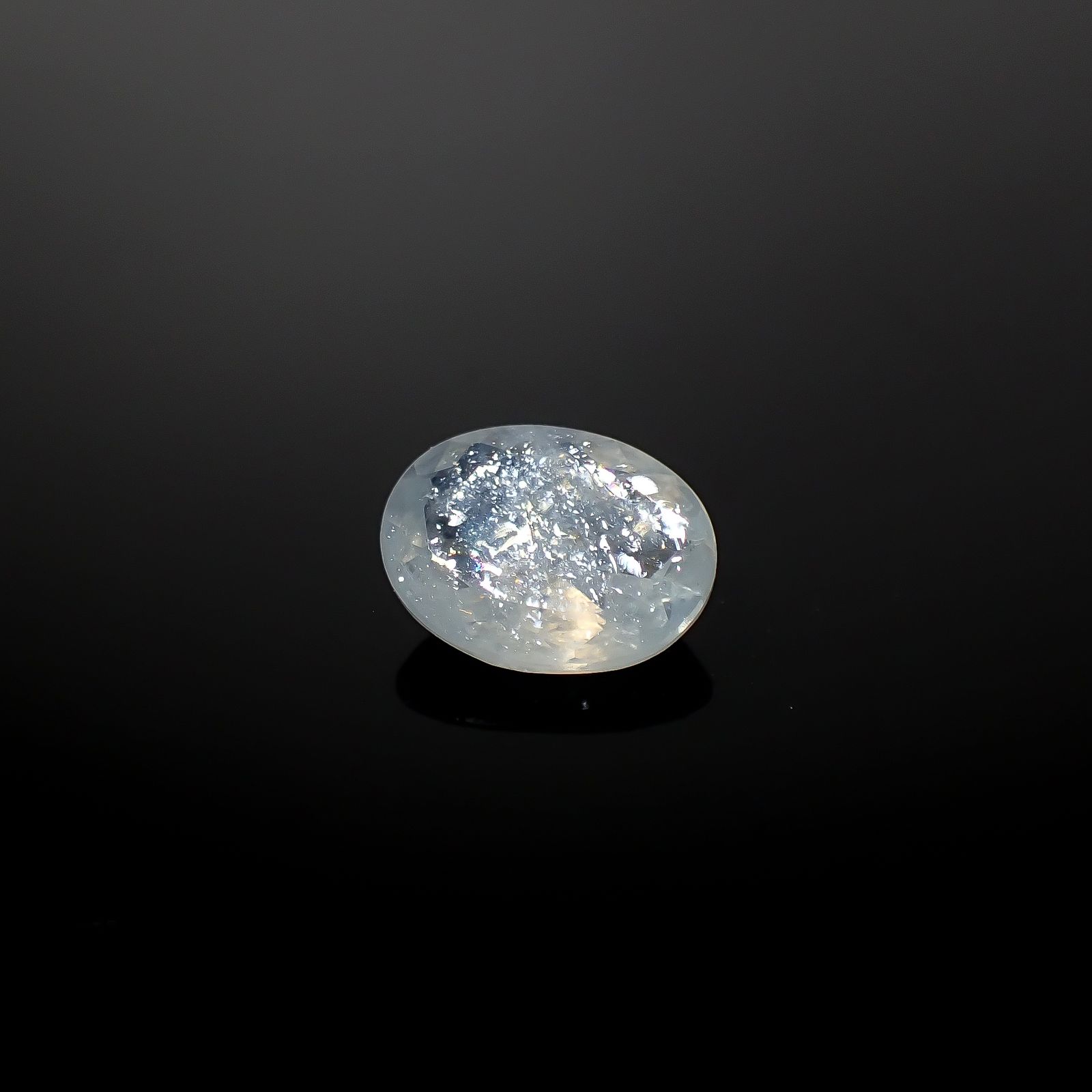 イリデッセンスアクアマリン ブラジル産 1.78ct [250730712]9.7x7.4mm前後