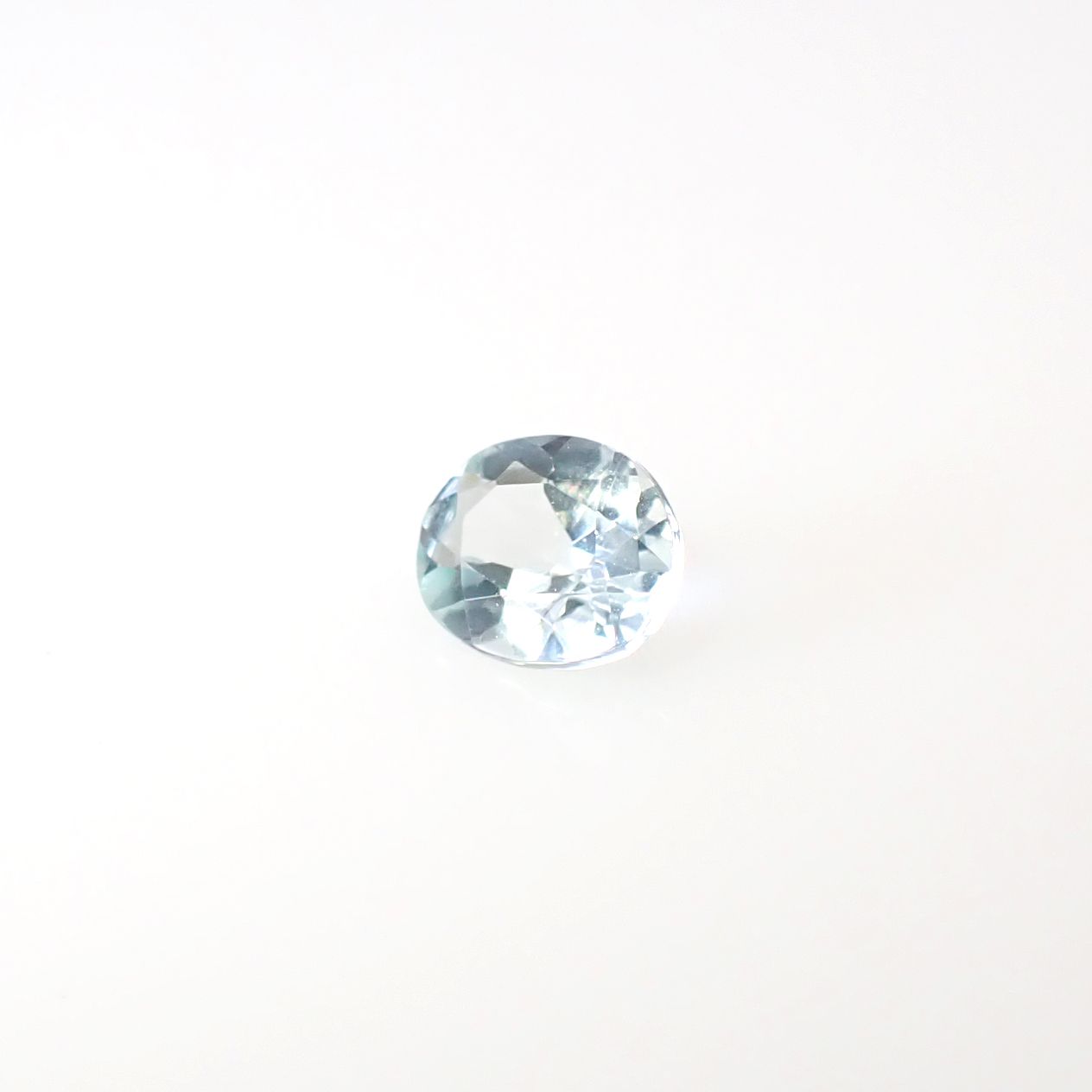モンテブラサイト(宝石名モンテブラサイト)マダガスカル産 0.35ct 識別済[241229662]5.1x4.1mm前後