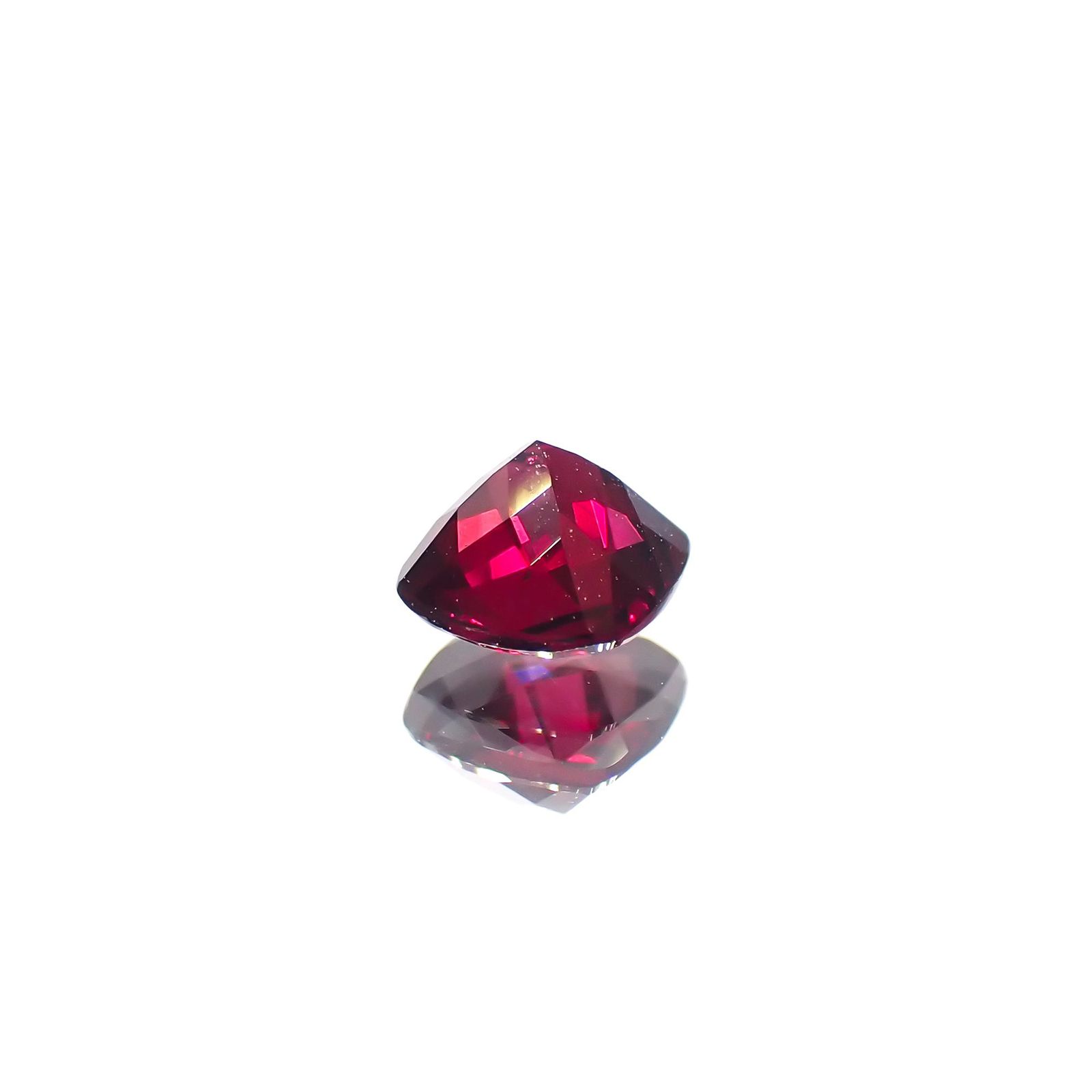 ◇チェッカーカット◇アントヒルガーネット(クロムパイロープガーネット) アメリカ・アリゾナ州産 0.38ct[230722883]4.1x4.1mm前後