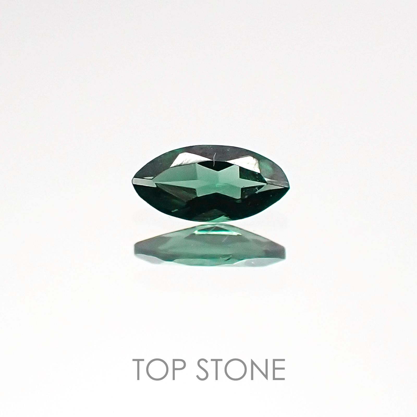 カラーチェンジガーネット(アレキタイプ) マダガスカル・ベキリー産 ルース 0.075ct[20106587]4.1×2.1mm前後