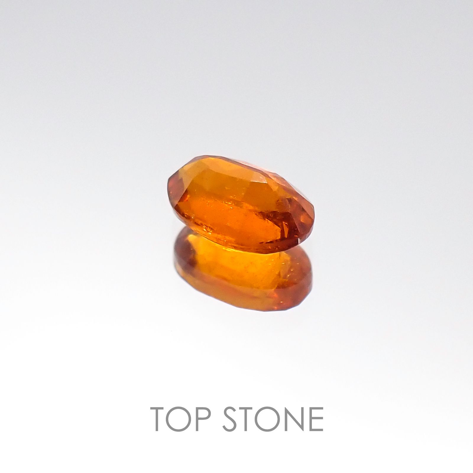 オレンジカイヤナイト タンザニア産 ルース 0.56ct[20096006]6×4.1mm前後