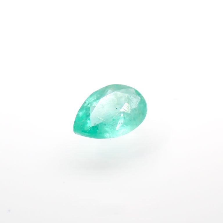 パライバトルマリン(宝石名トルマリン/別名パライバ・トルマリン)ブラジル・パライバ州バターリャ鉱山産 0.033ct 識別済[220616587]2.6x1.9mm前後