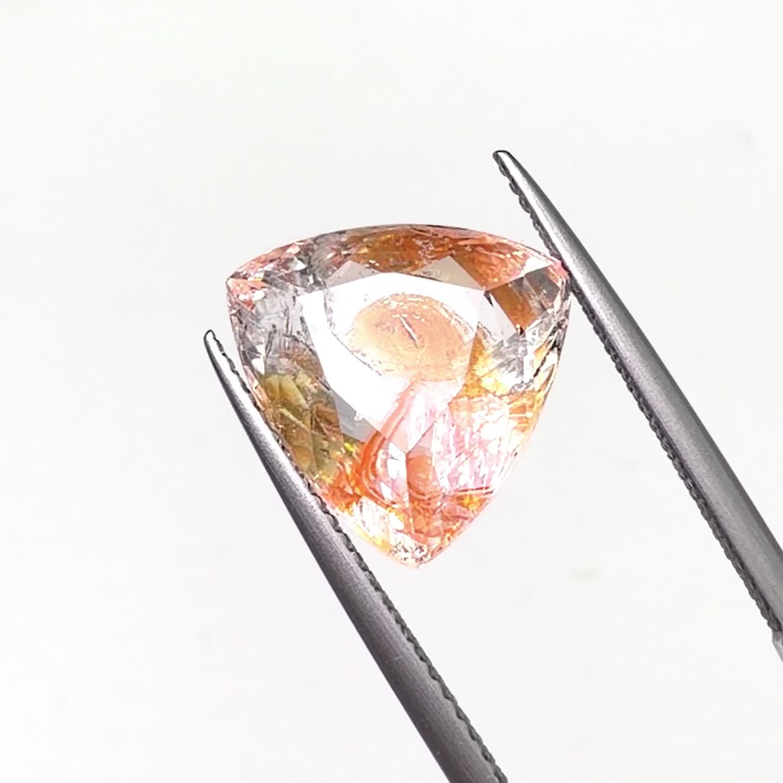 オーロラクォーツ ブラジル産 7.08ct / 12.9x13.6mm前後 [260331885