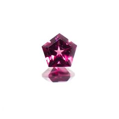 <ランダムセレクト1個販売> ◇ペンタゴンカット◇ロードライトガーネットSA(宝石名ロードライト・ガーネット) ブラジル産 0.33ct前後 識別済[20128155]4×4mm前後