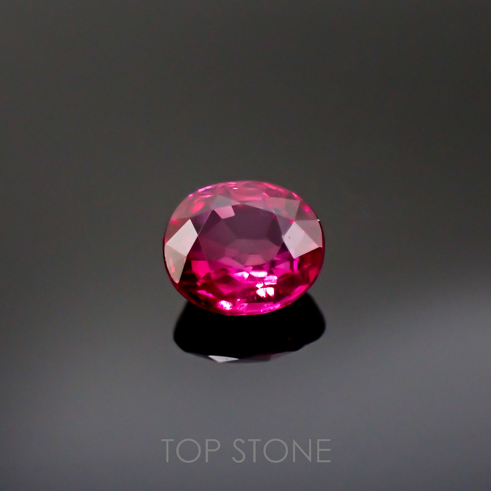 ルビー(宝石名ルビー)ビルマ・モゴック産 0.87ct GIA鑑付[220817402]5.74x5.25mm前後