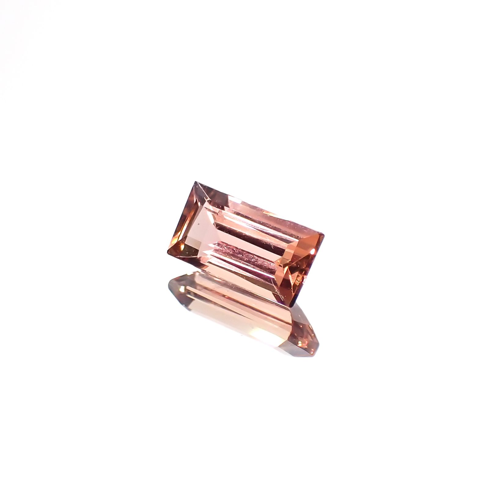インペリアルトパーズ ブラジル産 0.70ct[231224518]6.9x3.5mm前後