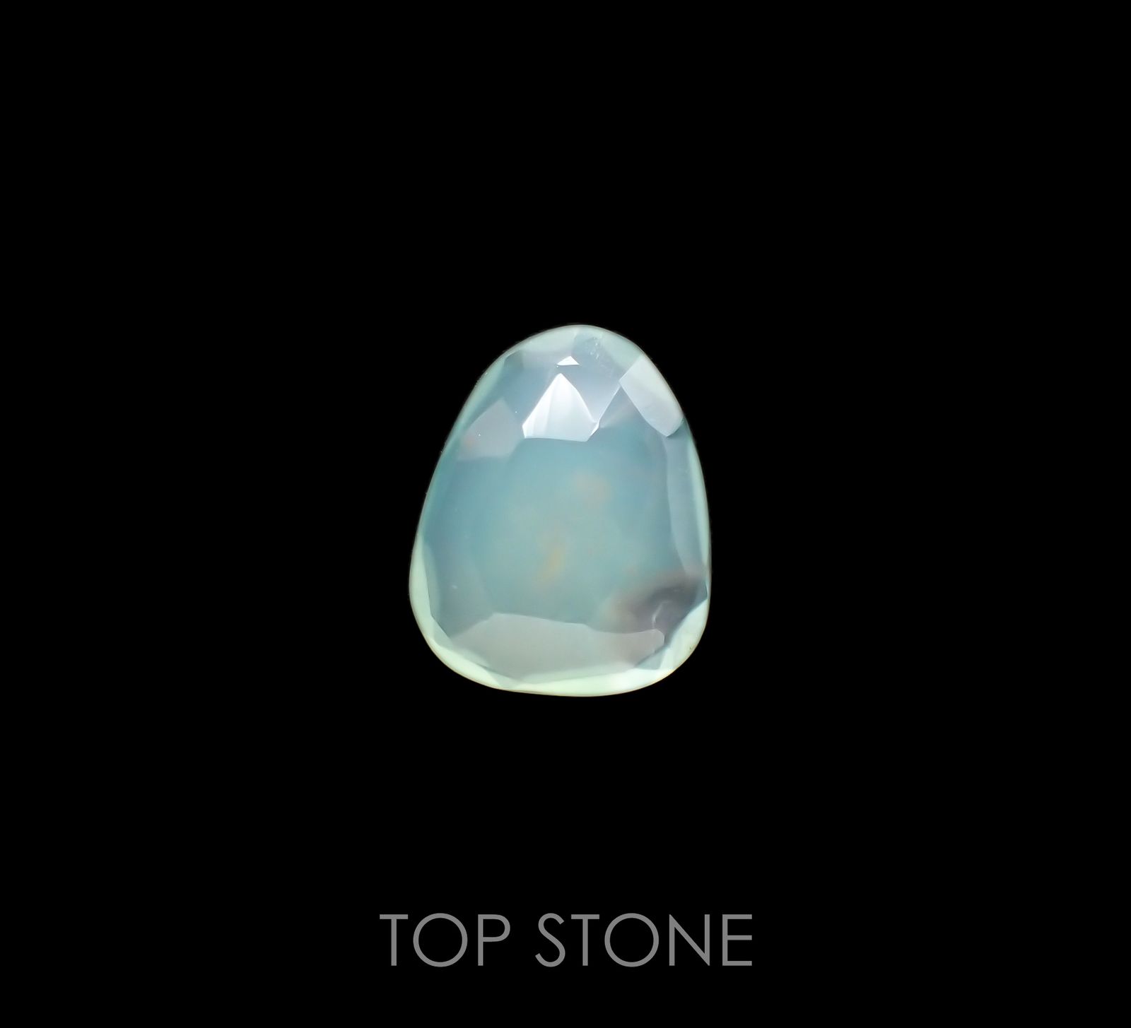 ◇フリーフォーム◇アクアプレーズ(宝石名ブルー グリーン・カルセドニー) 南アフリカ産 2.79ct 識別済[20021998]12.4×10.1mm前後