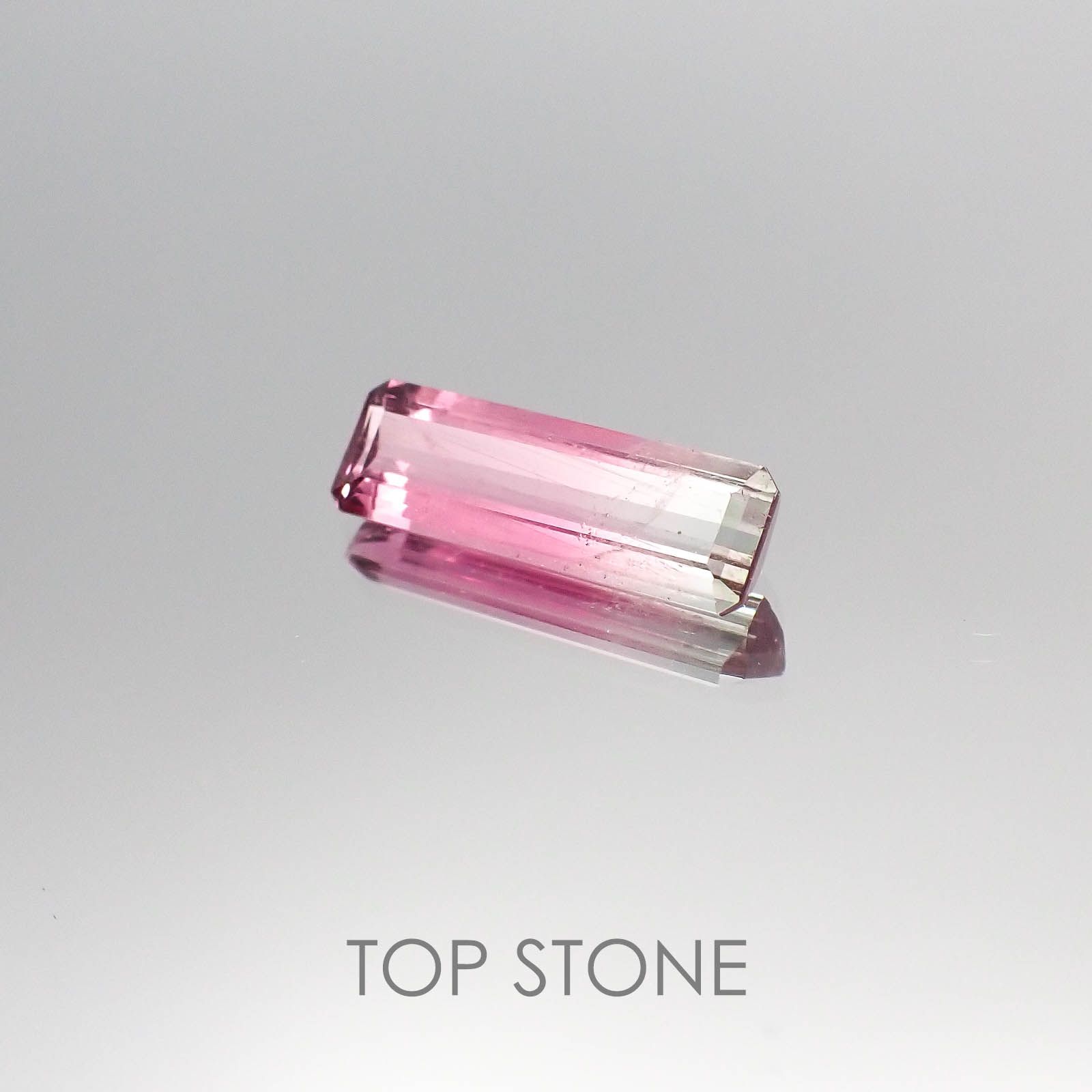 トリカラートルマリン(宝石名トリカラー・トルマリン) ブラジル産 2.635ct ソ付(彩珠)[20073790]16.1×5.2mm前後