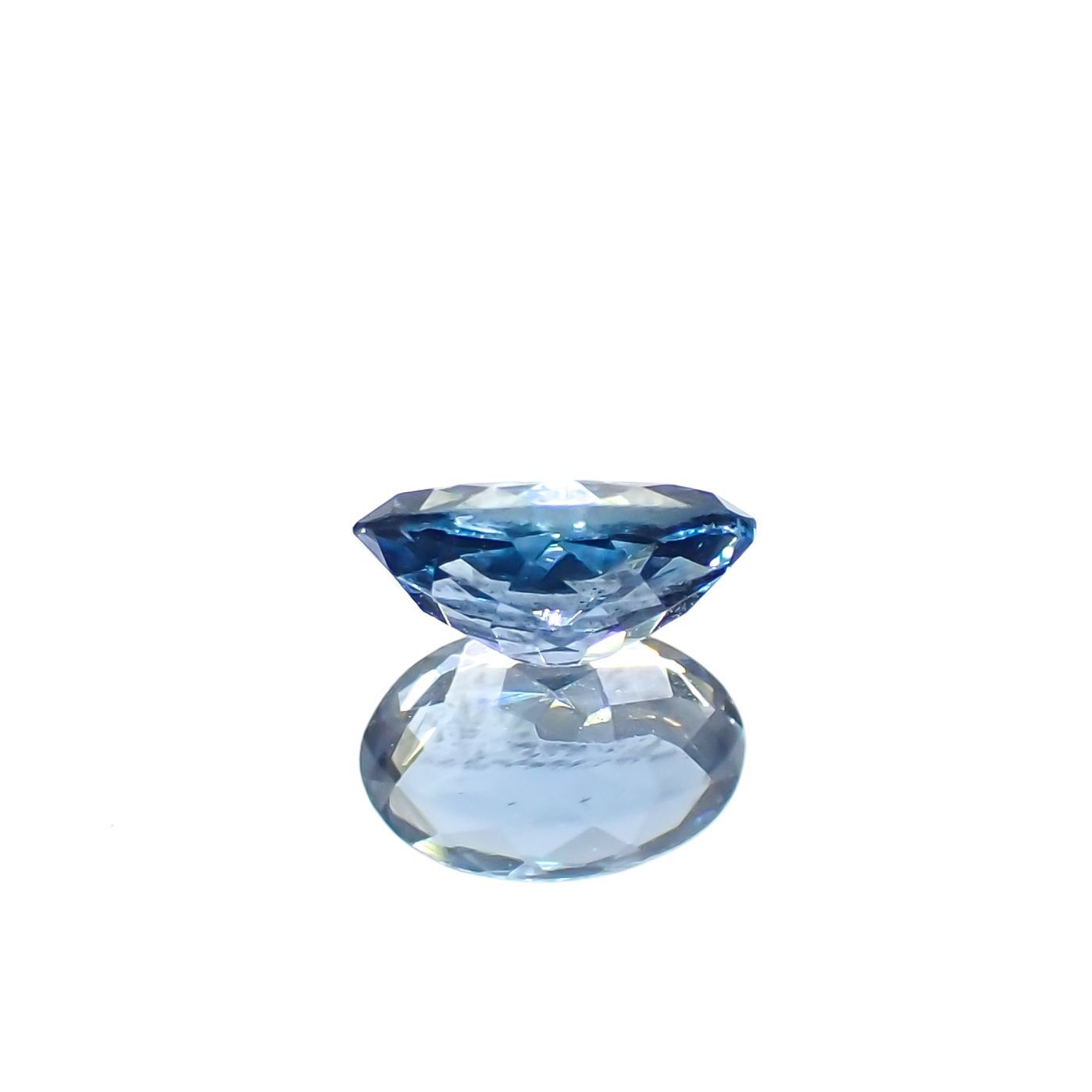 アクアマリン ナイジェリア産 0.38ct[230220740]6x3.9mm前後