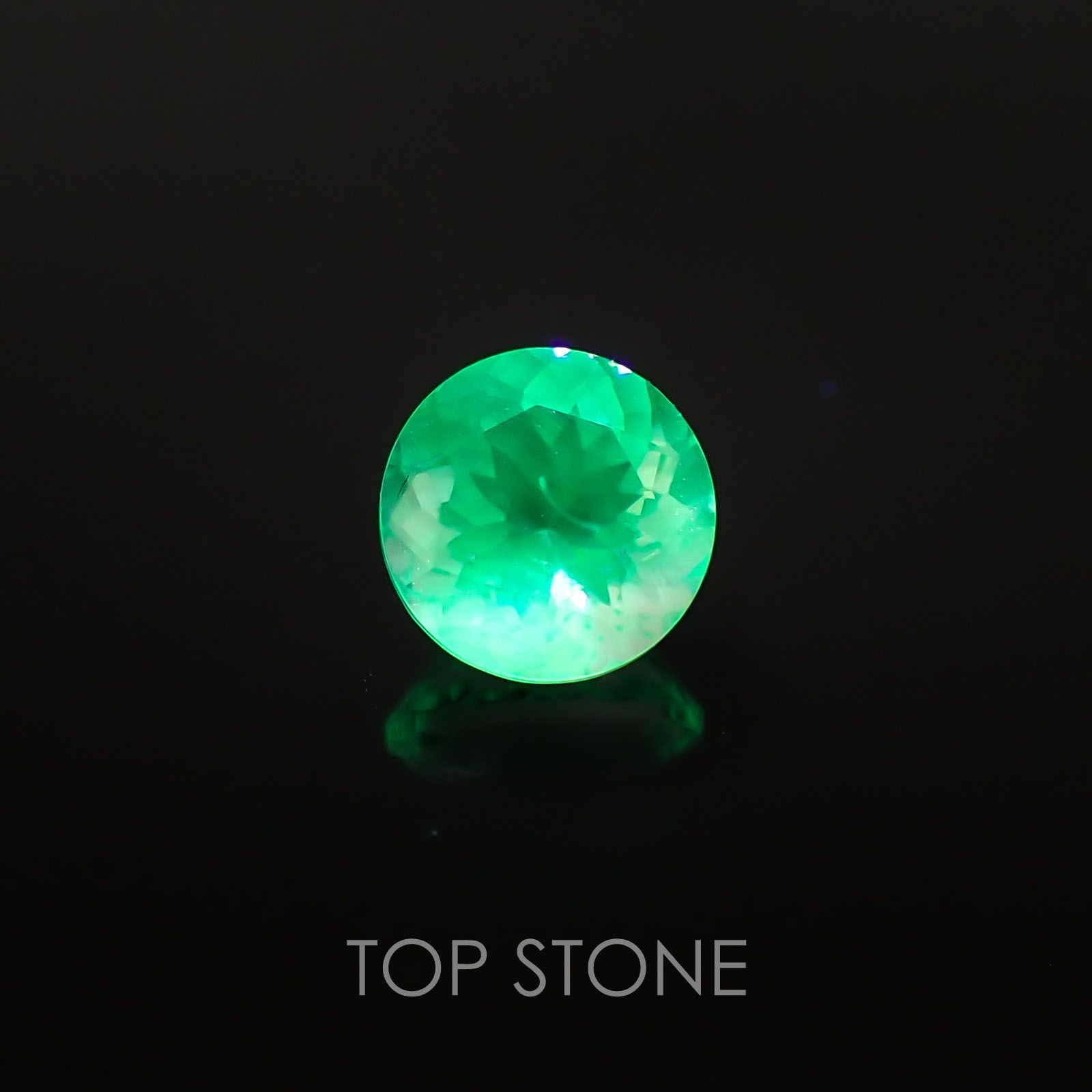 ハイアライトオパール メキシコ産 ルース 0.67ct[20117698]6.1×6.1mm前後