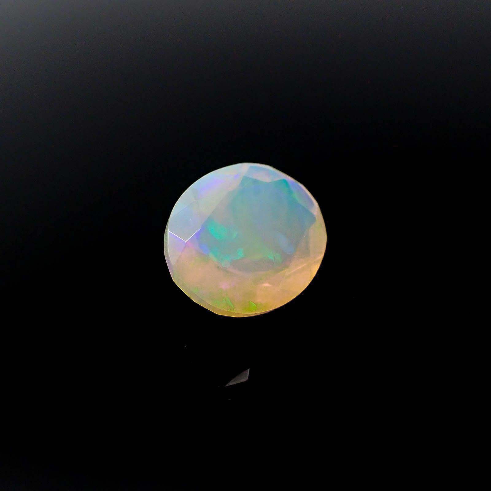 エチオピアオパール(宝石名オパール)エチオピア産 識別済 2.33ct / 10.9x9mm前後 [260422905]