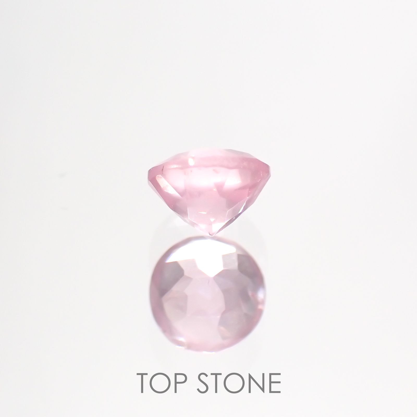 シルキーピンクスピネル(宝石名ピンク・スピネル) タンザニア産 0.42ct 識別済[210812910]4.4×4.4mm前後